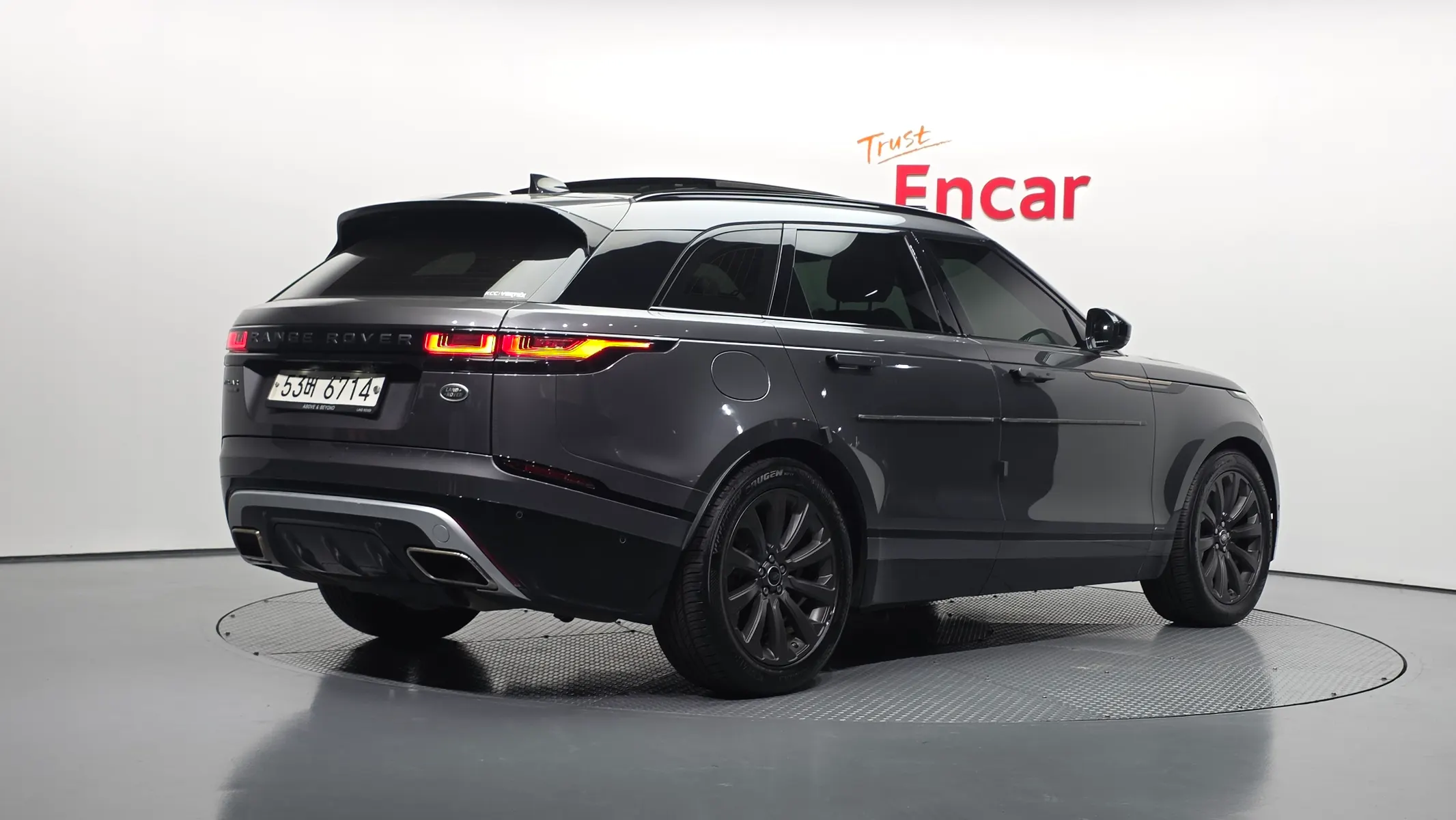 Land Rover 레인지로버 벨라 3.0 D300 R- SE 2019 2/31