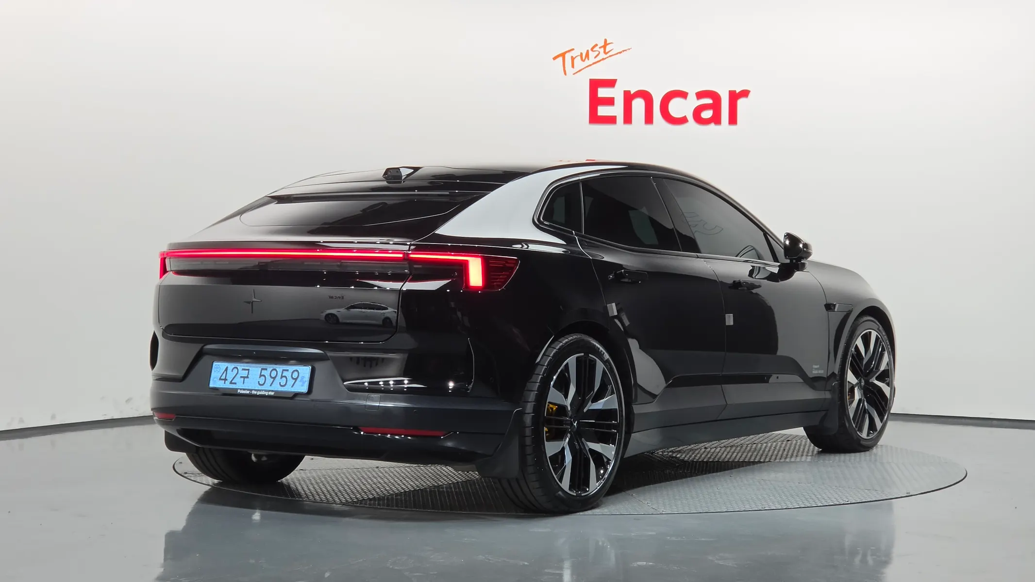 Polestar 4 2025 2/32