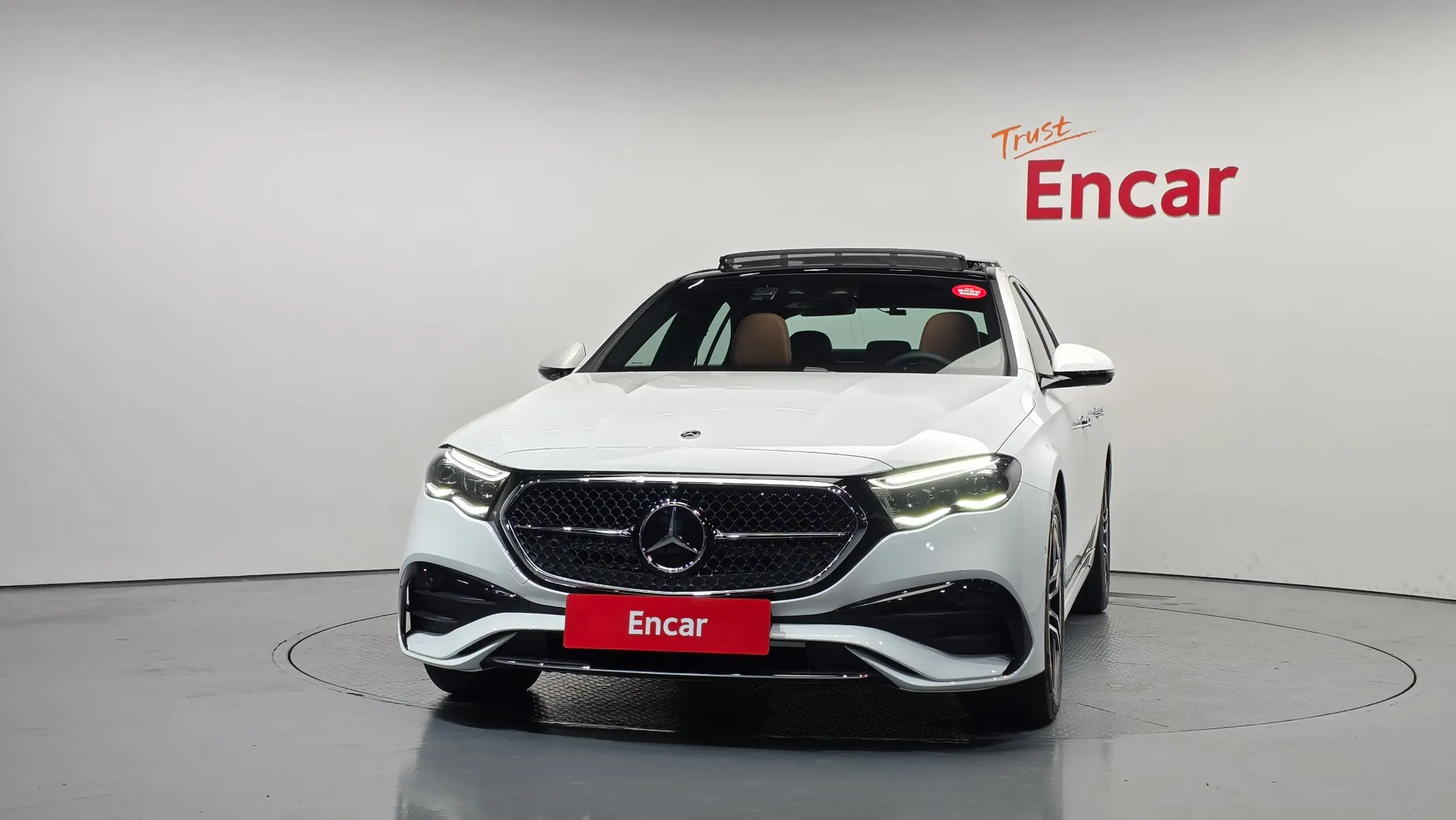 Mercedes-Benz E-Class W214 E300 4MATIC AMG Line 2026 3/33