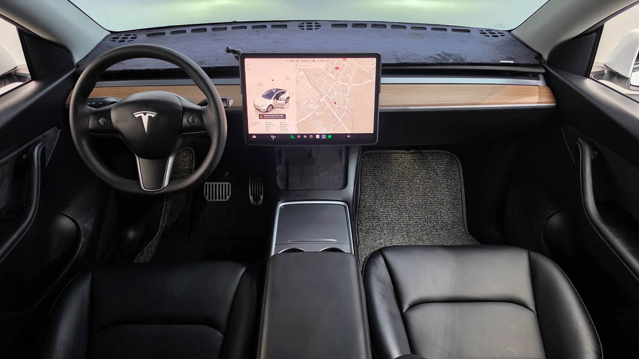 Tesla Y AWD 2022 4/5