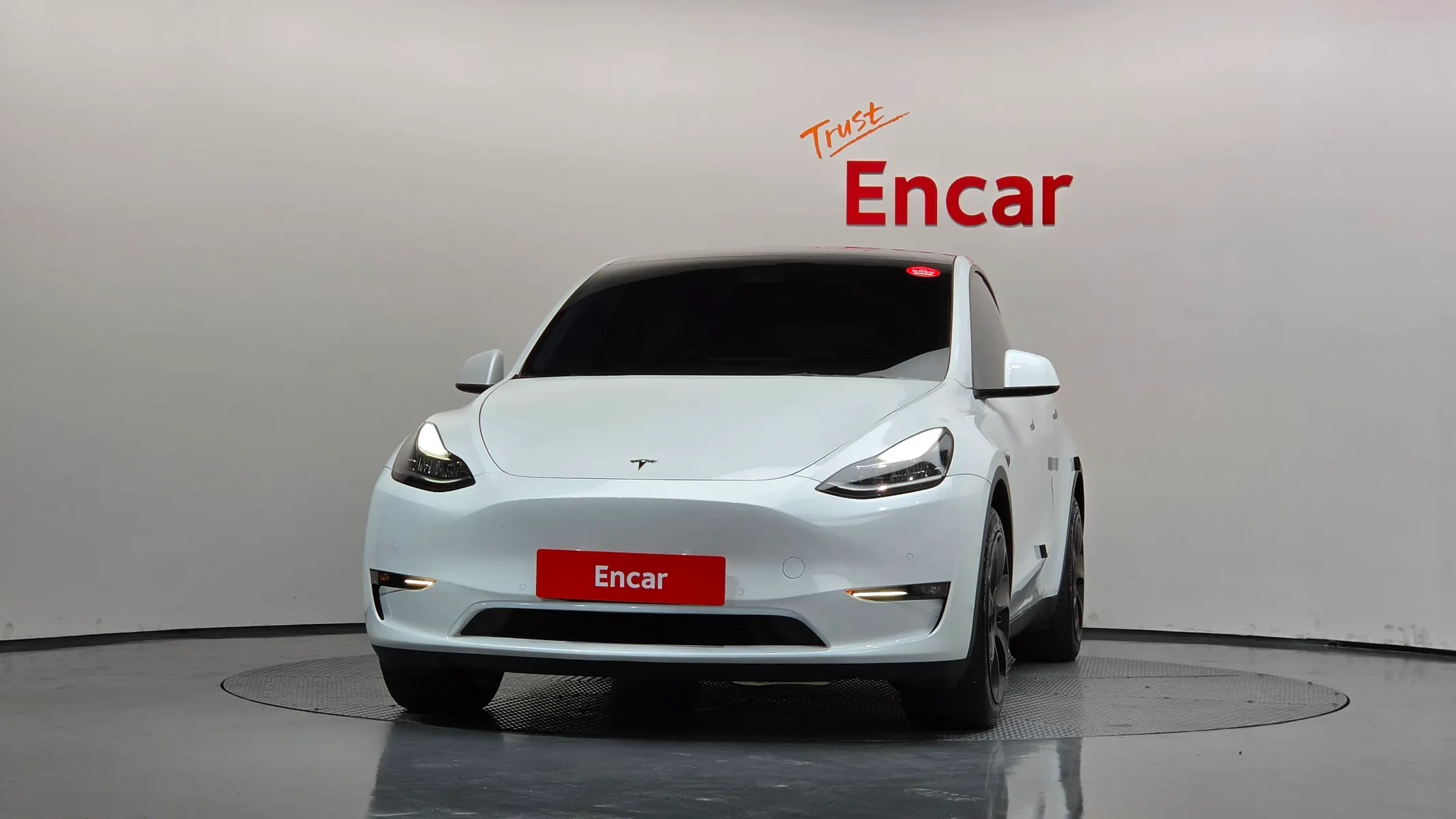 Tesla Y AWD 2022 2/5