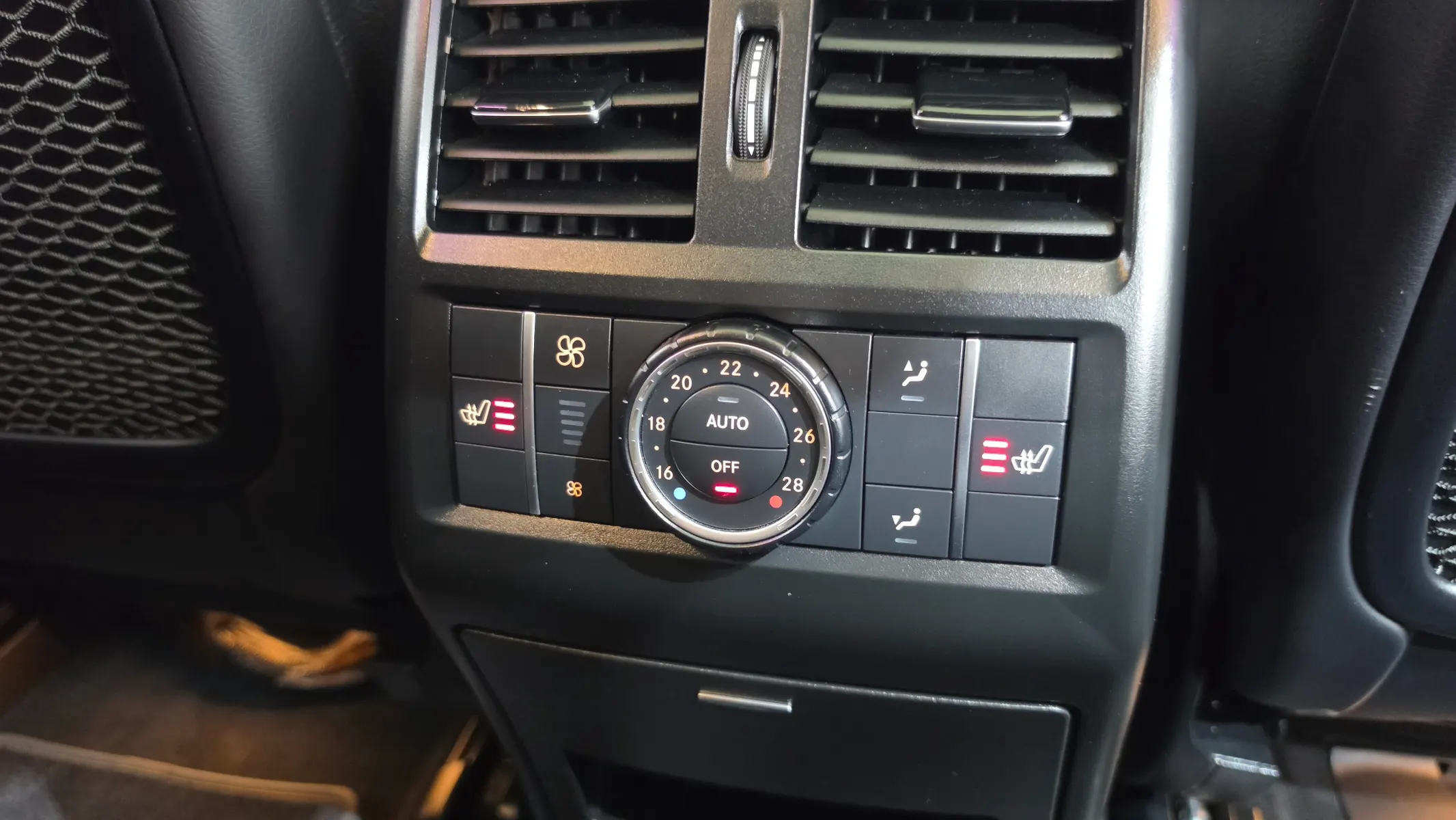 Mercedes-Benz GLE-Class W166 GLE350 d 4MATIC 2018 31/32