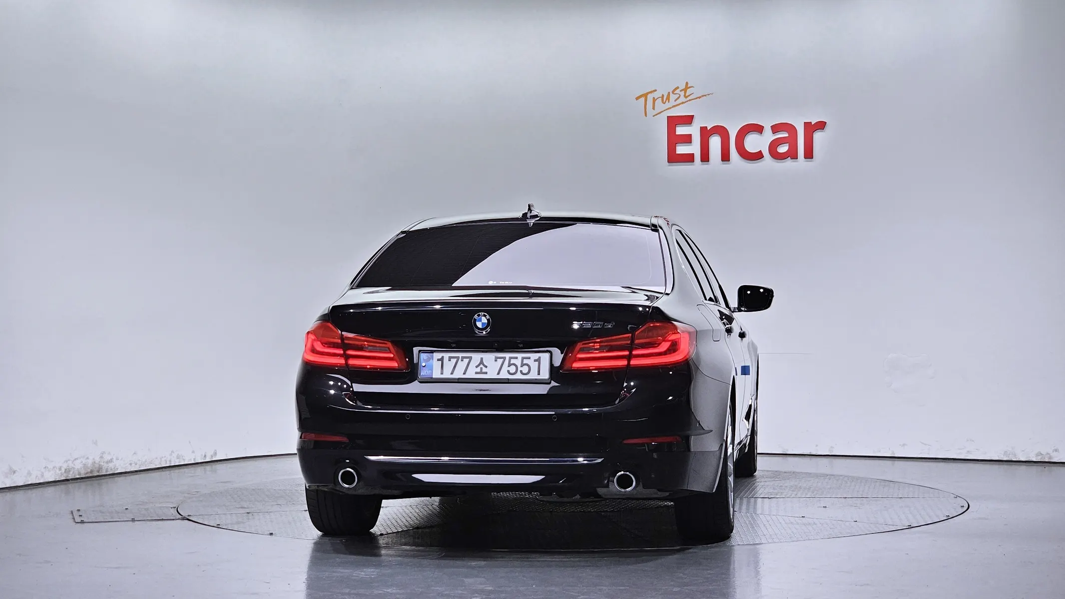 BMW 5 Series (G30) 520d 2020 3/33