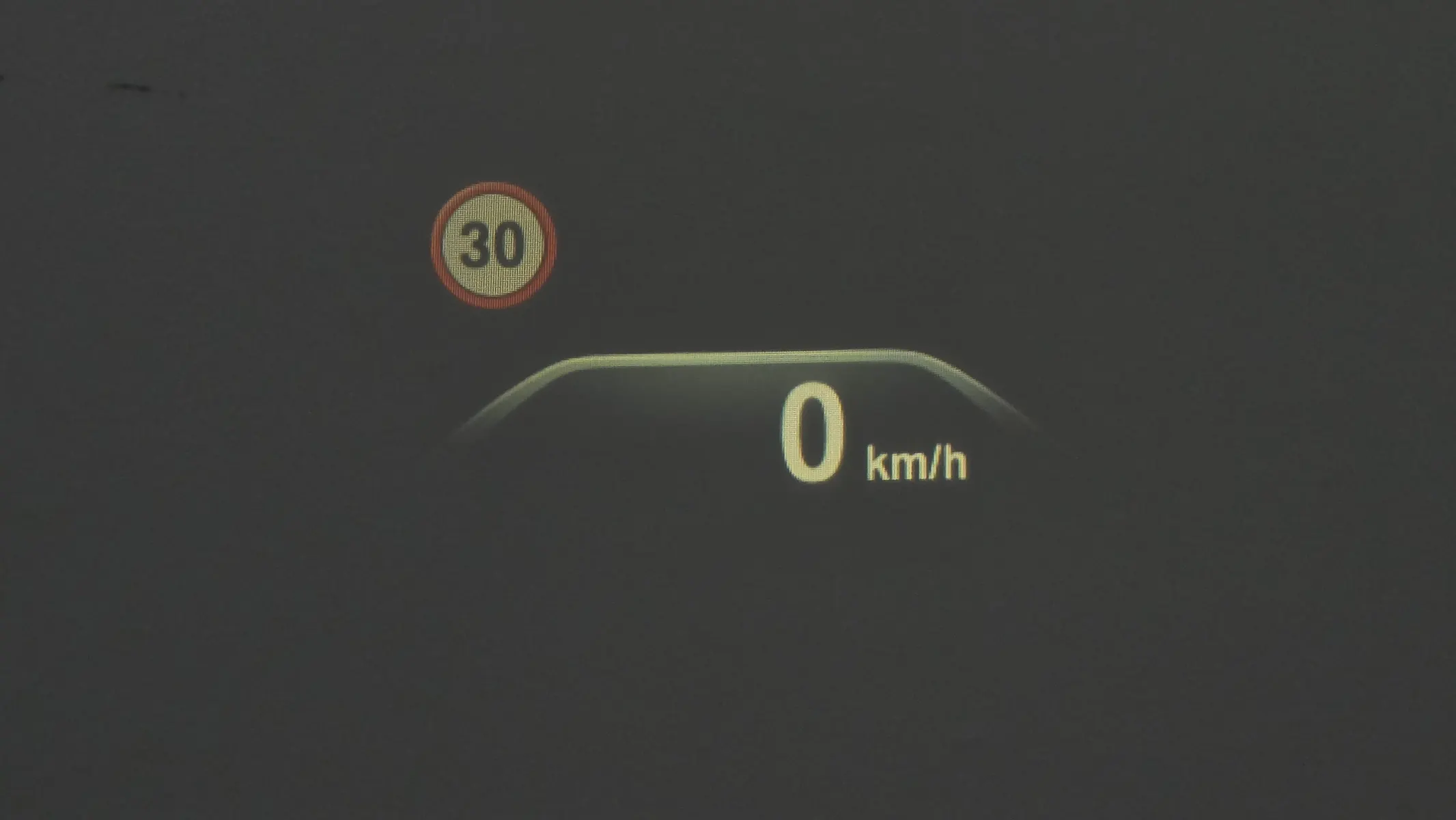 BMW 7 Series (G11) 740e i M 2019 36/37