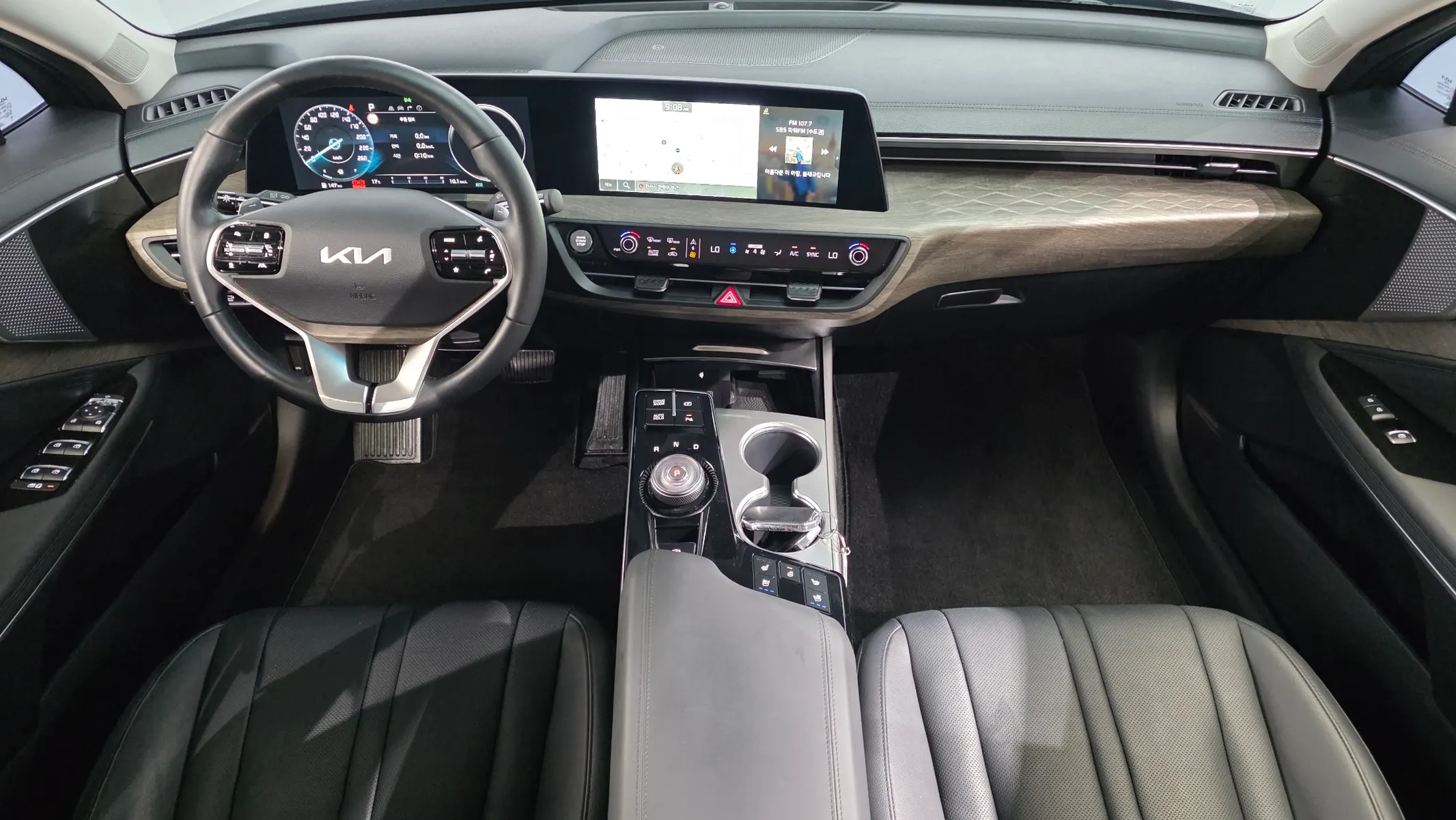 Kia K8 2.5 2WD 2023 4/5