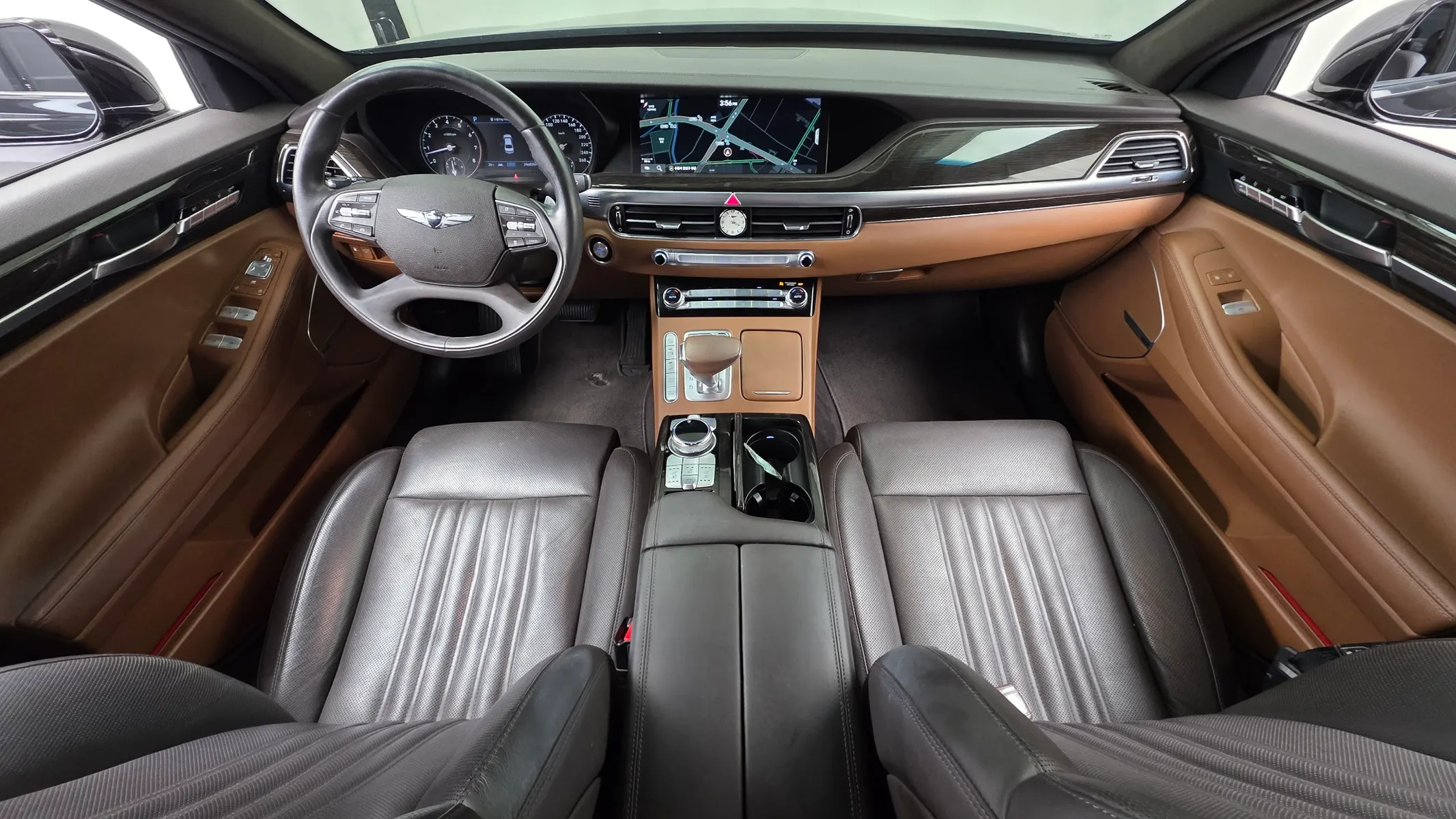 Genesis G90 3.8 AWD 2019 4/5