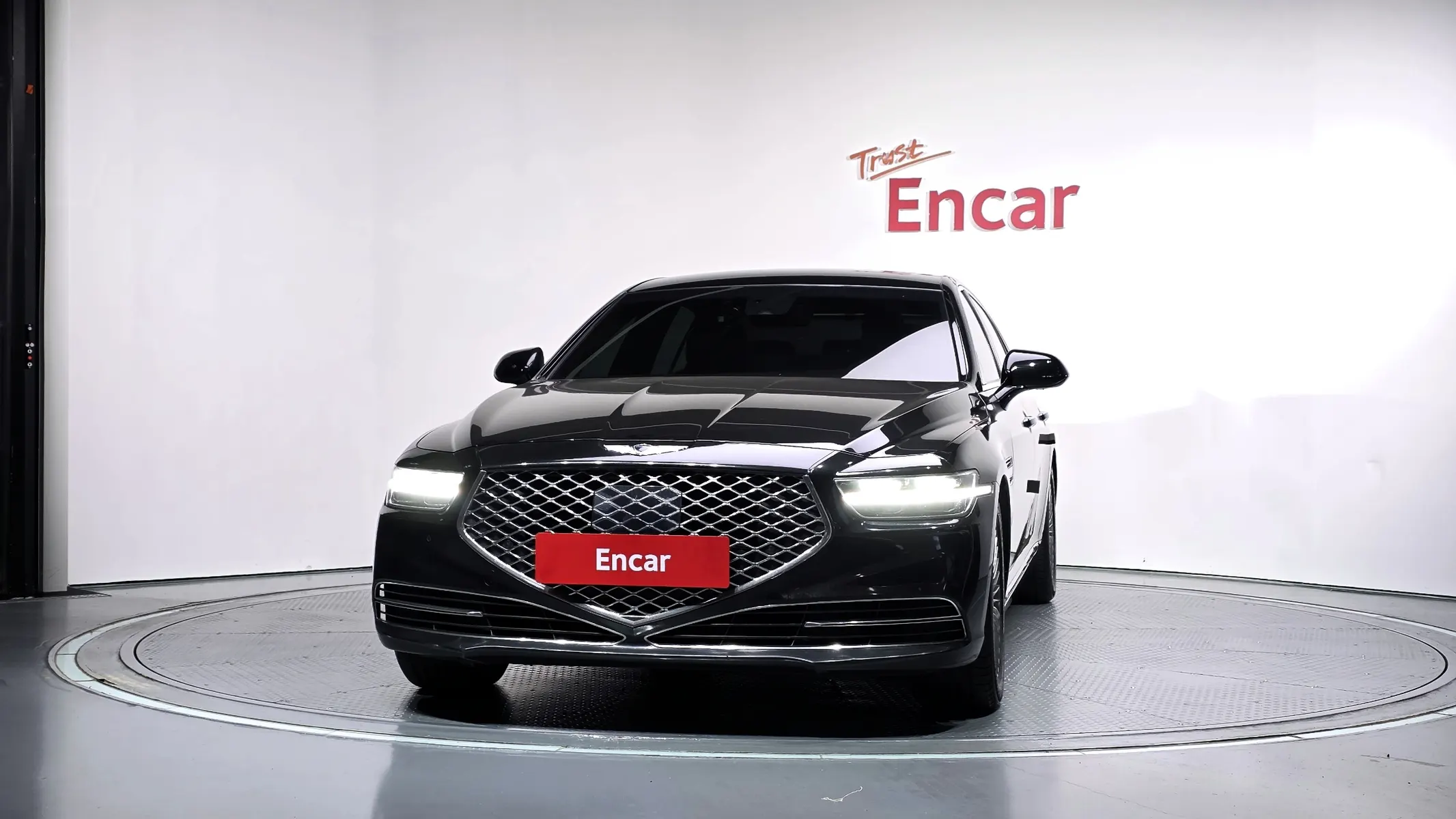 Genesis G90 3.8 AWD 2019 2/5