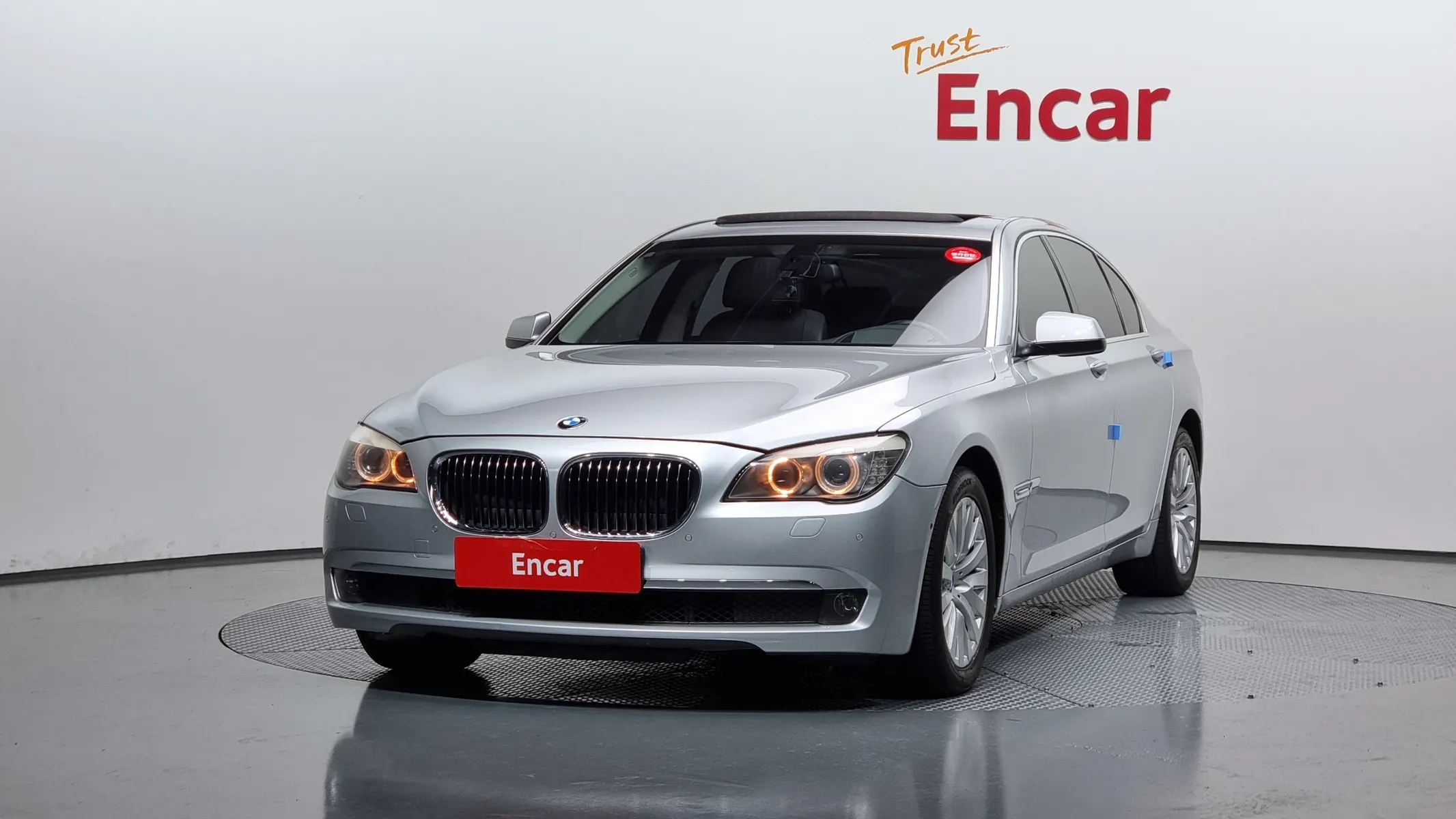 BMW 7 Series (F01) 740i 2010 3/21