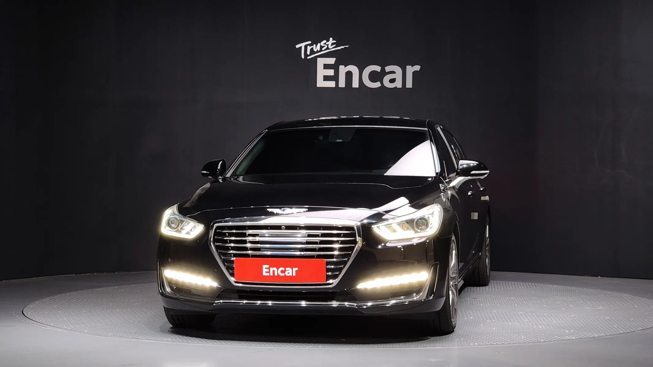 Genesis EQ900 5.0 GDI AWD 2016 2/5