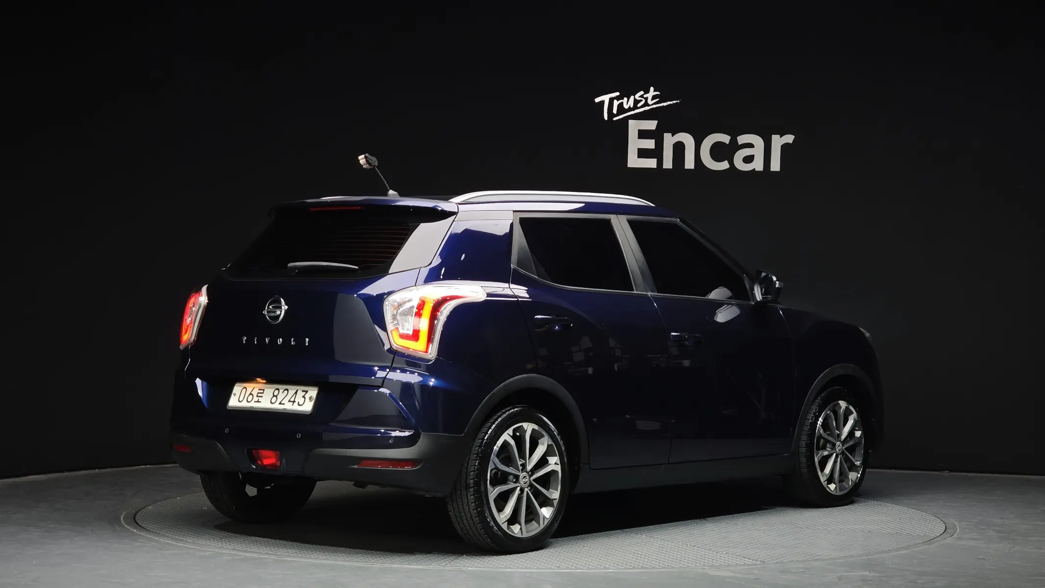 KG Mobility Tivoli VX 2WD 2017 2/21
