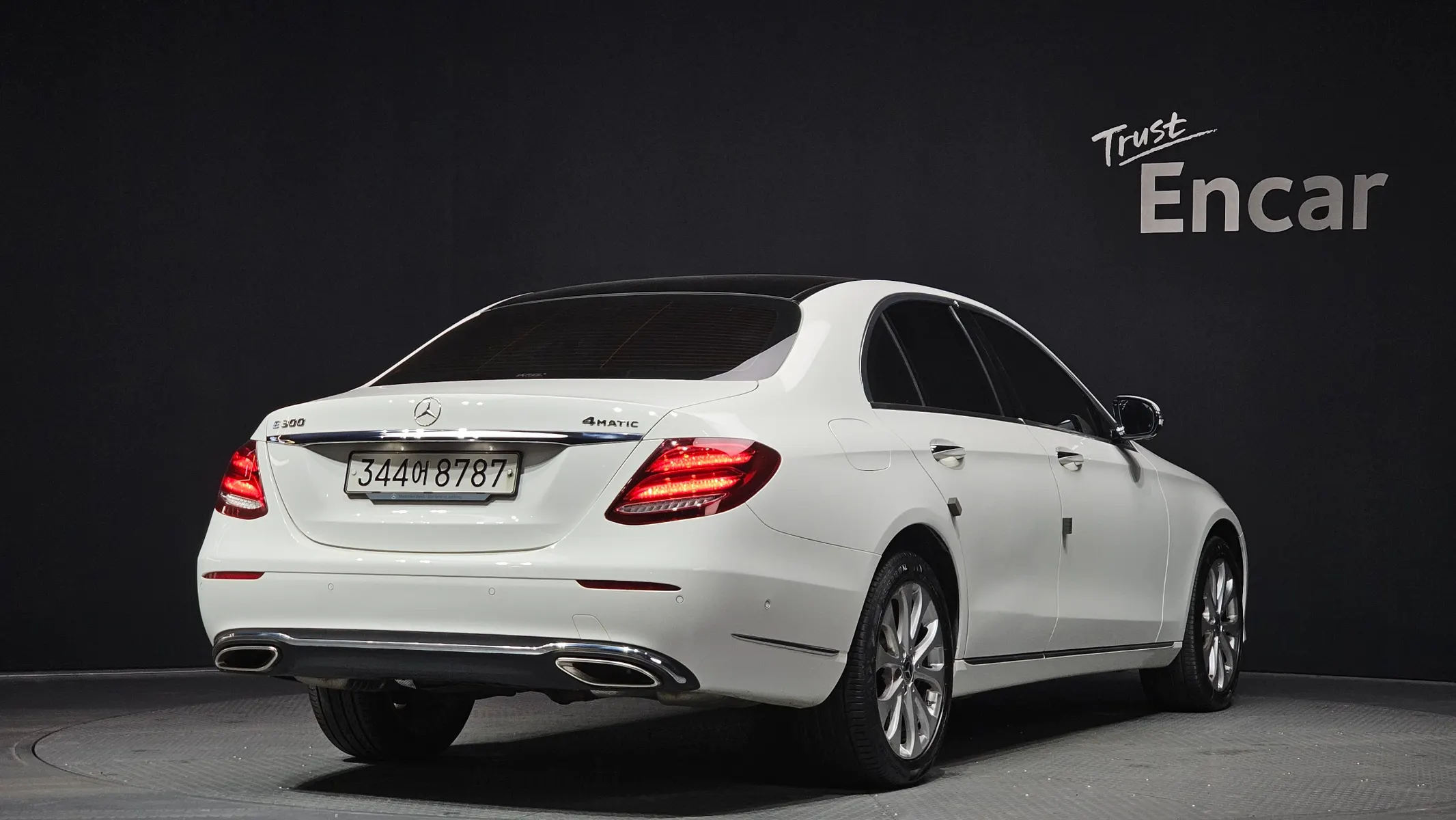 Mercedes-Benz E-Class W213 E300 4MATIC 2019 2/21