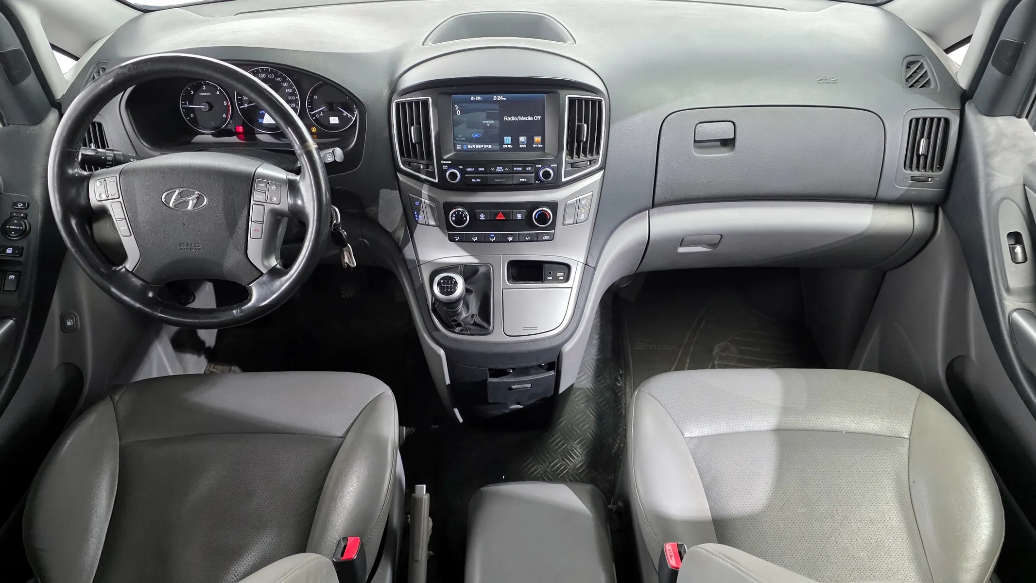 Hyundai Grand Starex 5 2017 4/5
