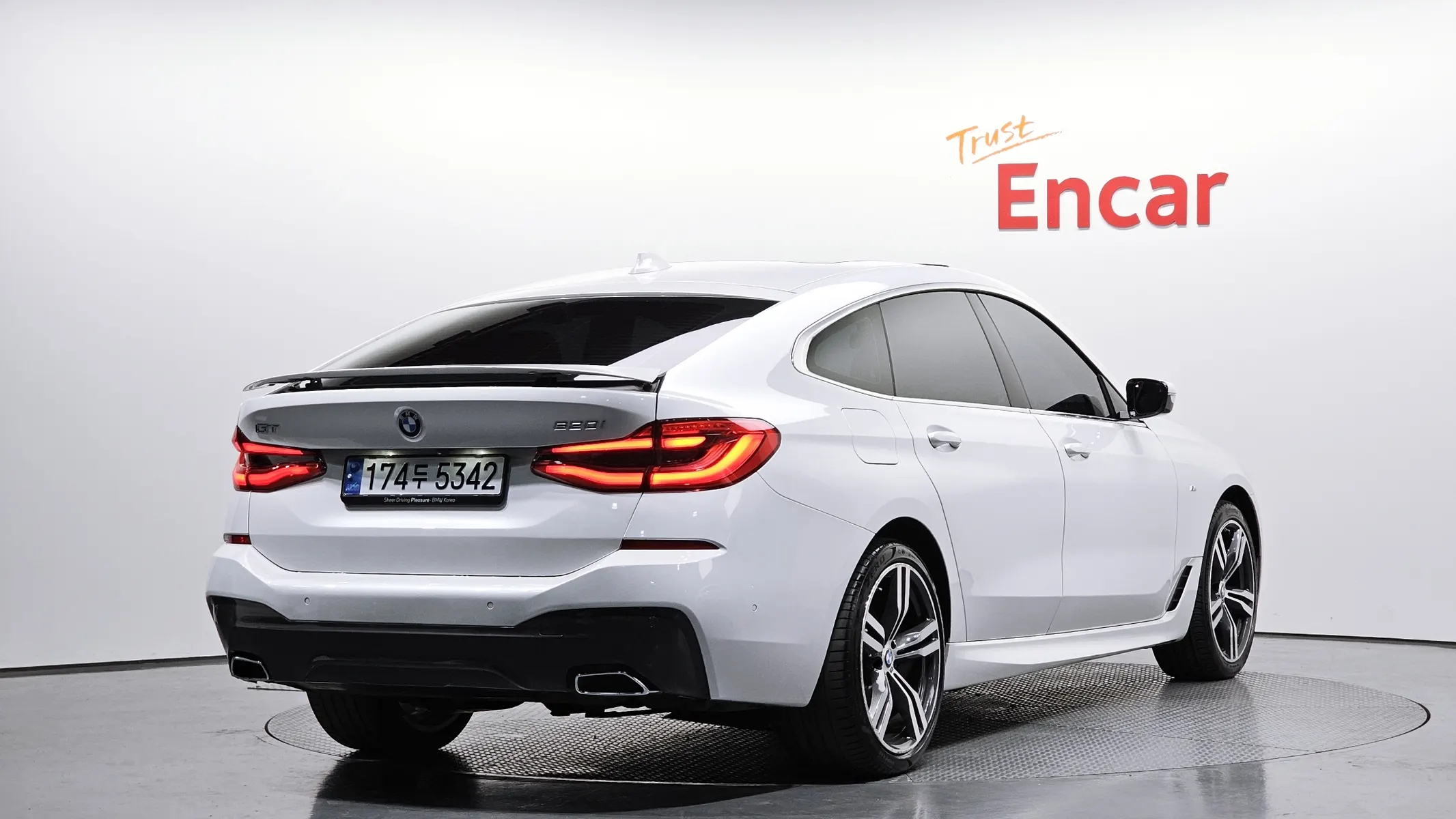 BMW 6 Series GT (G32) 630i xDrive M 2022 2/21