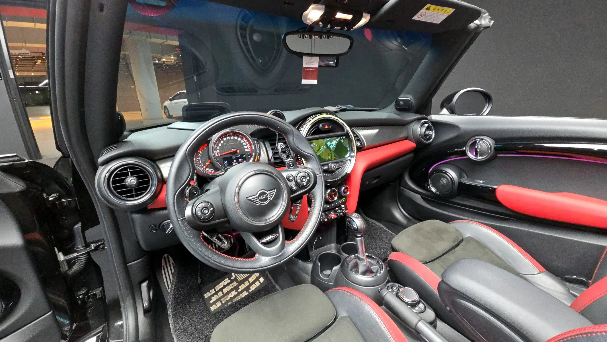MINI S Convertible JCW 2019 4/5