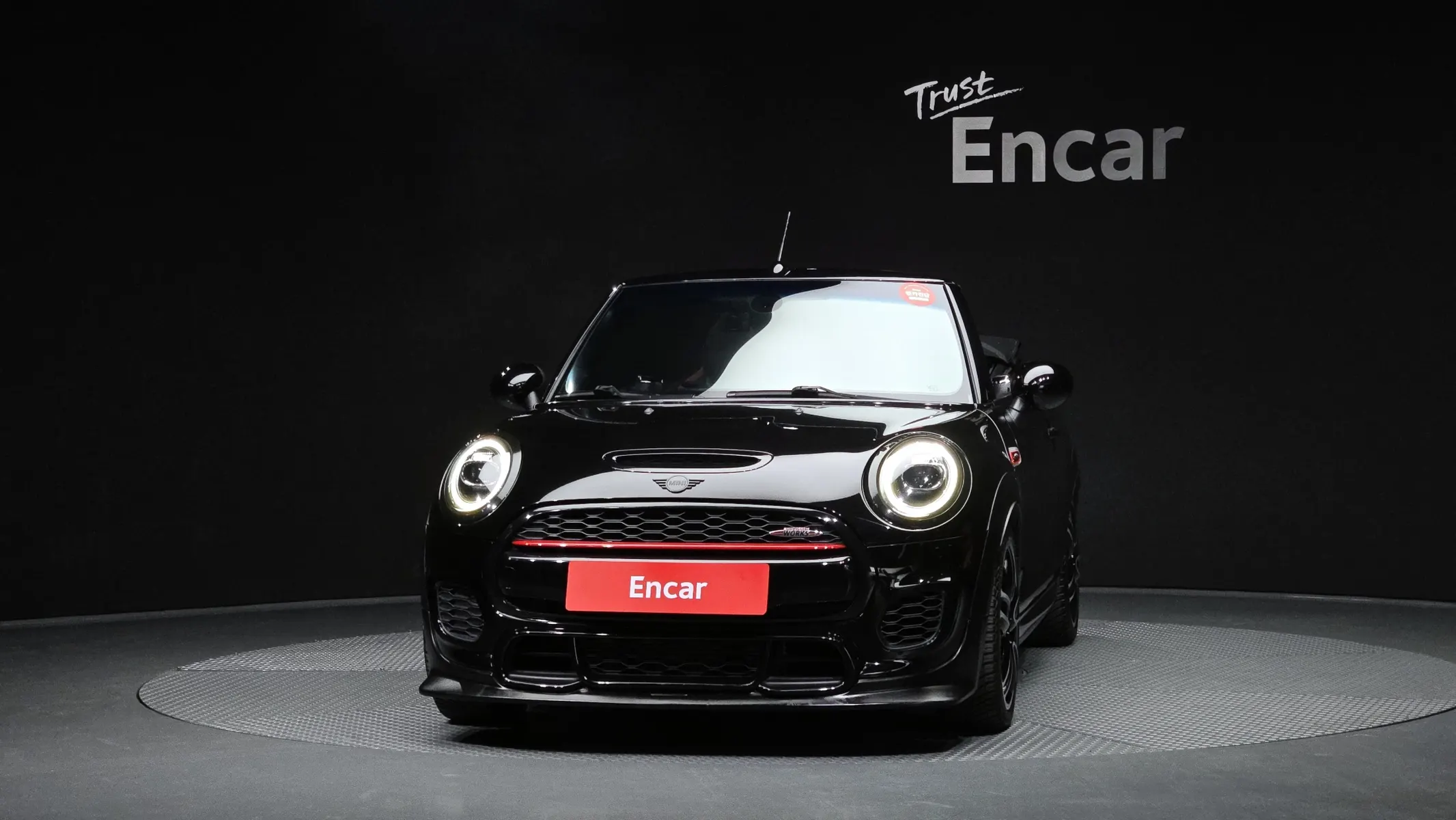 MINI S Convertible JCW 2019 2/5