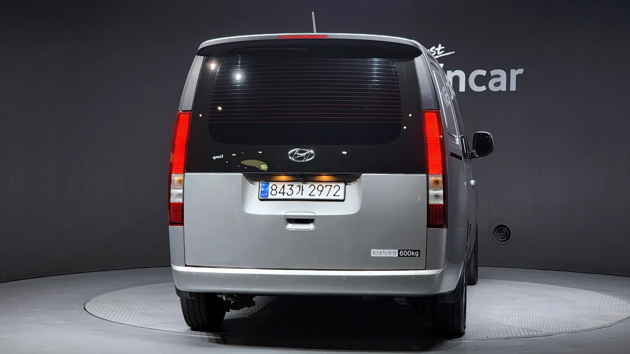 Hyundai Staria L3.5 5 2024 3/5