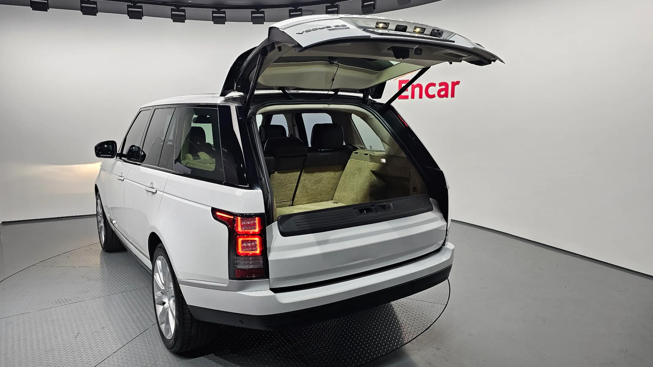 Land Rover 4 5.0 SC Vogue SE 2016 20/21