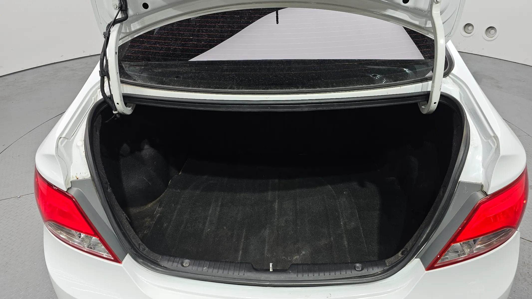 Hyundai () 1.4 VVT 2016 20/21