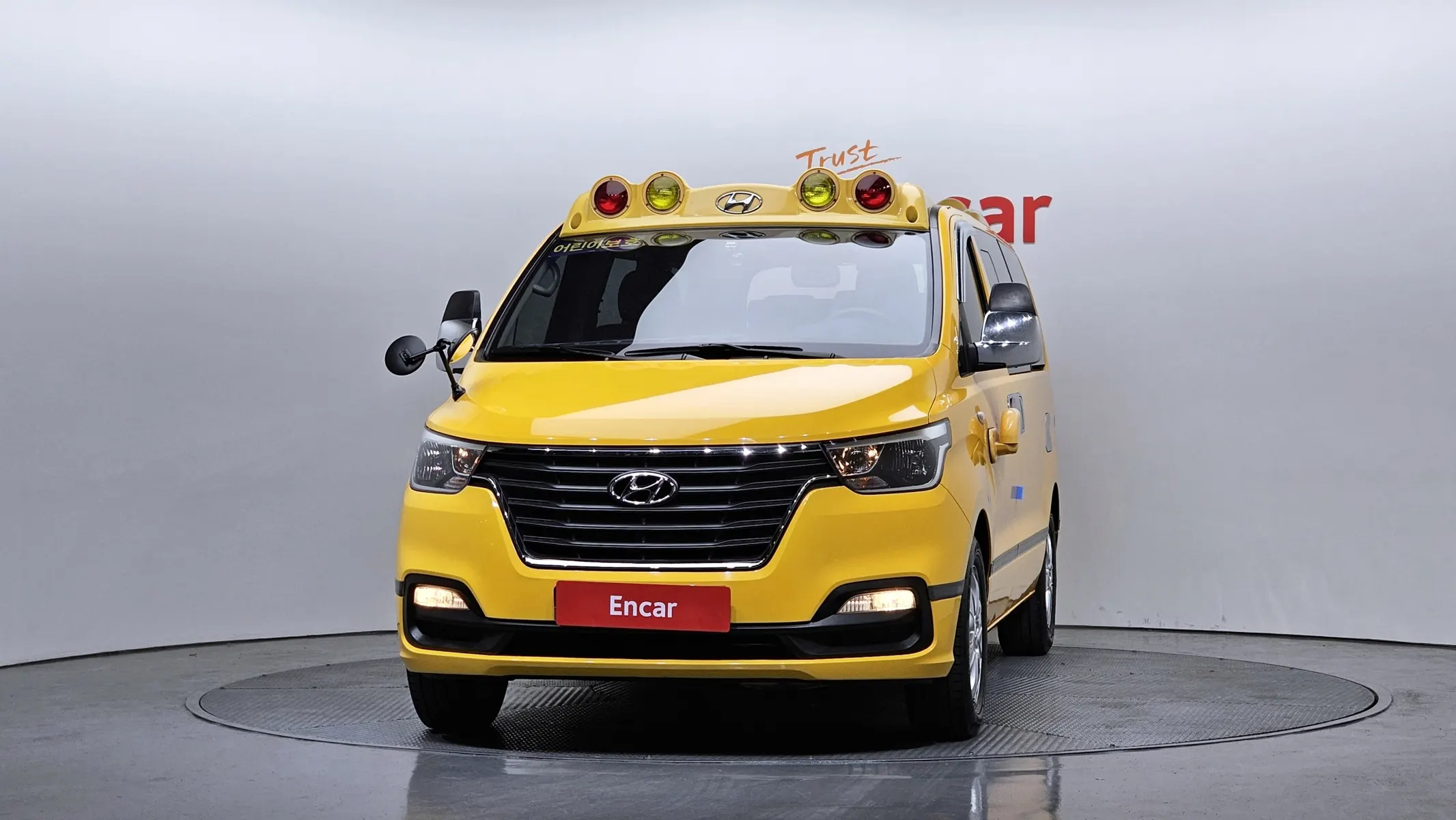 Hyundai 그랜드 스타렉스 2018 2/5