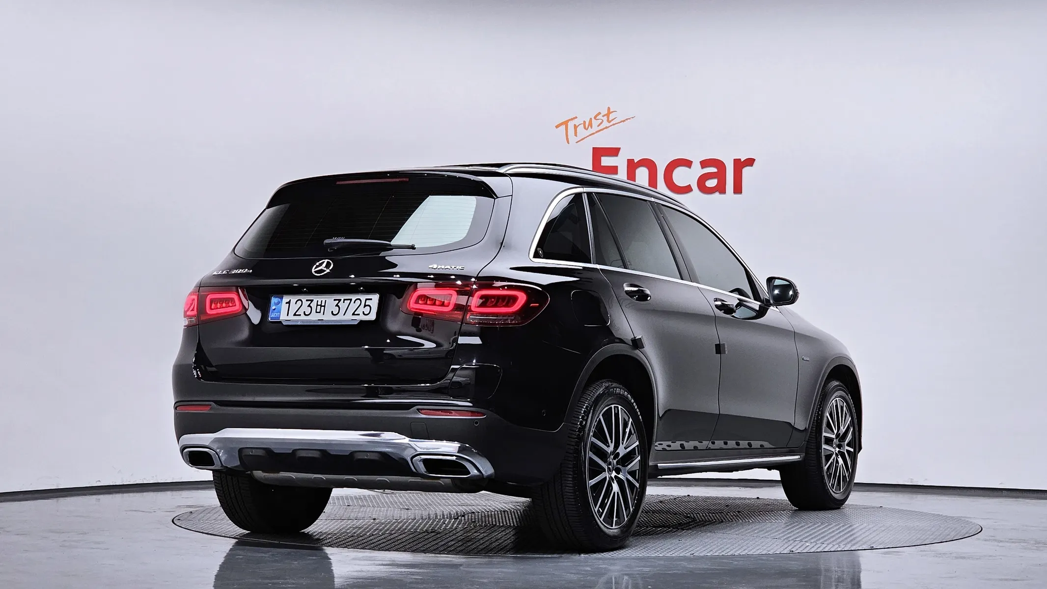 Mercedes-Benz GLC-Class X253 GLC300e 4MATIC 2020 2/21