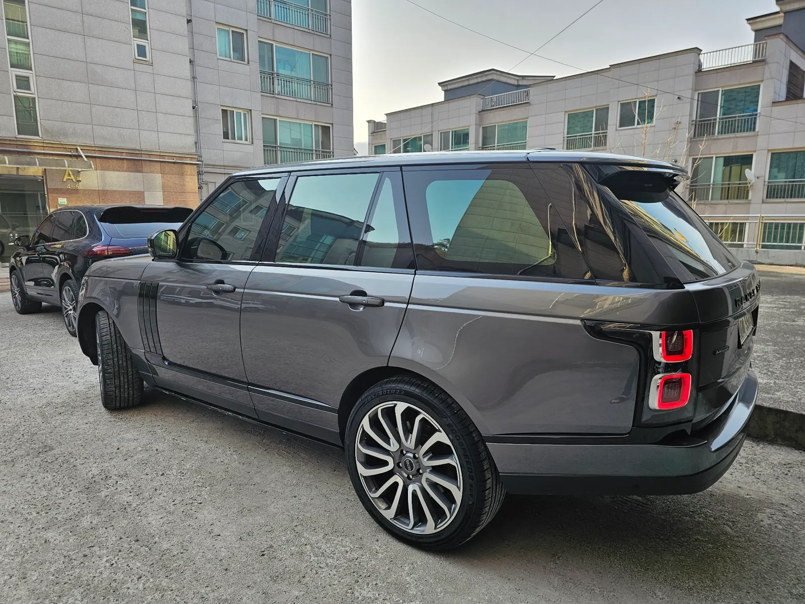 Land Rover 4 4.4 SDV8 Vogue SE 2015 3/14