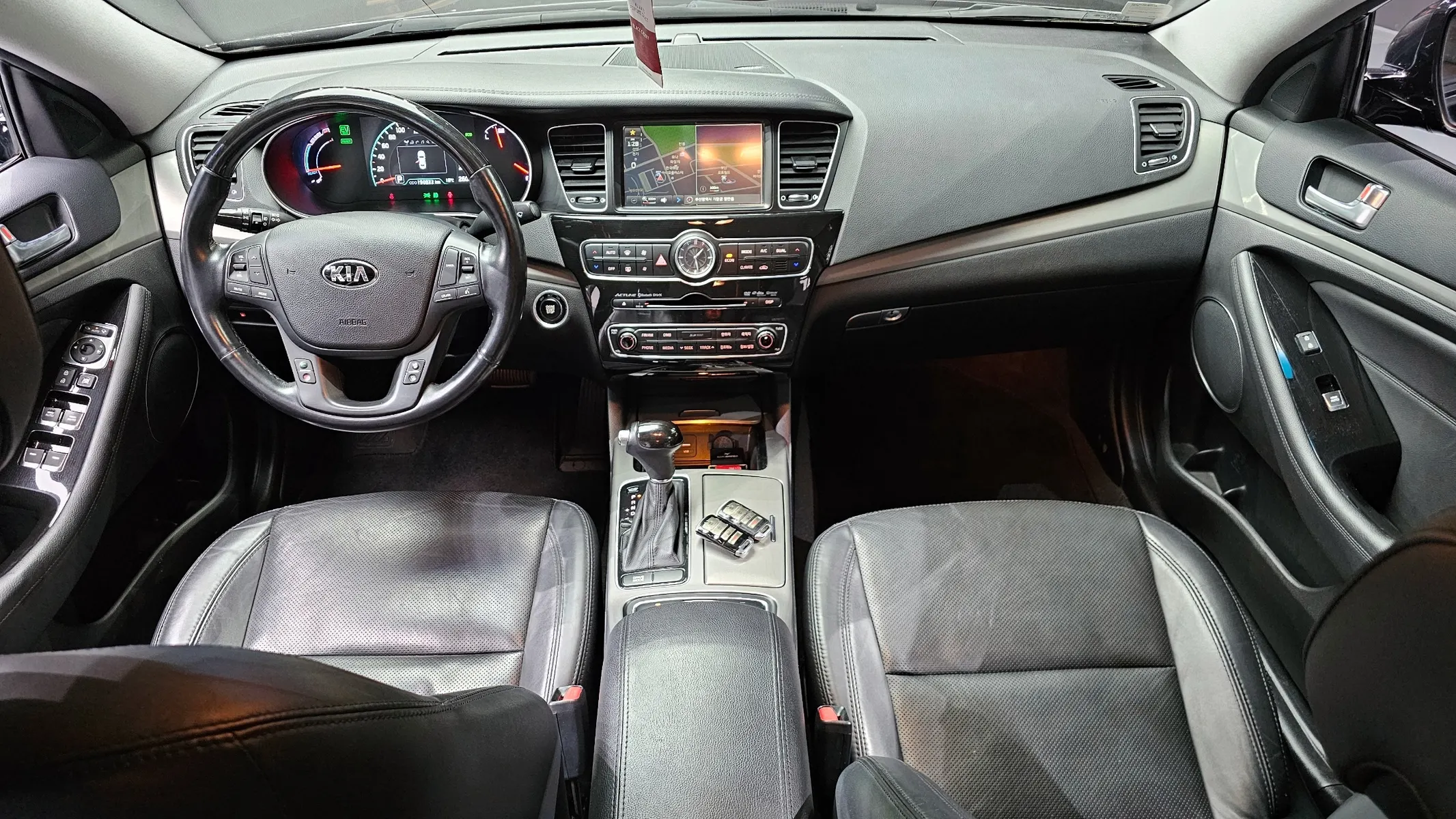 Kia K7 700h 2016 4/5