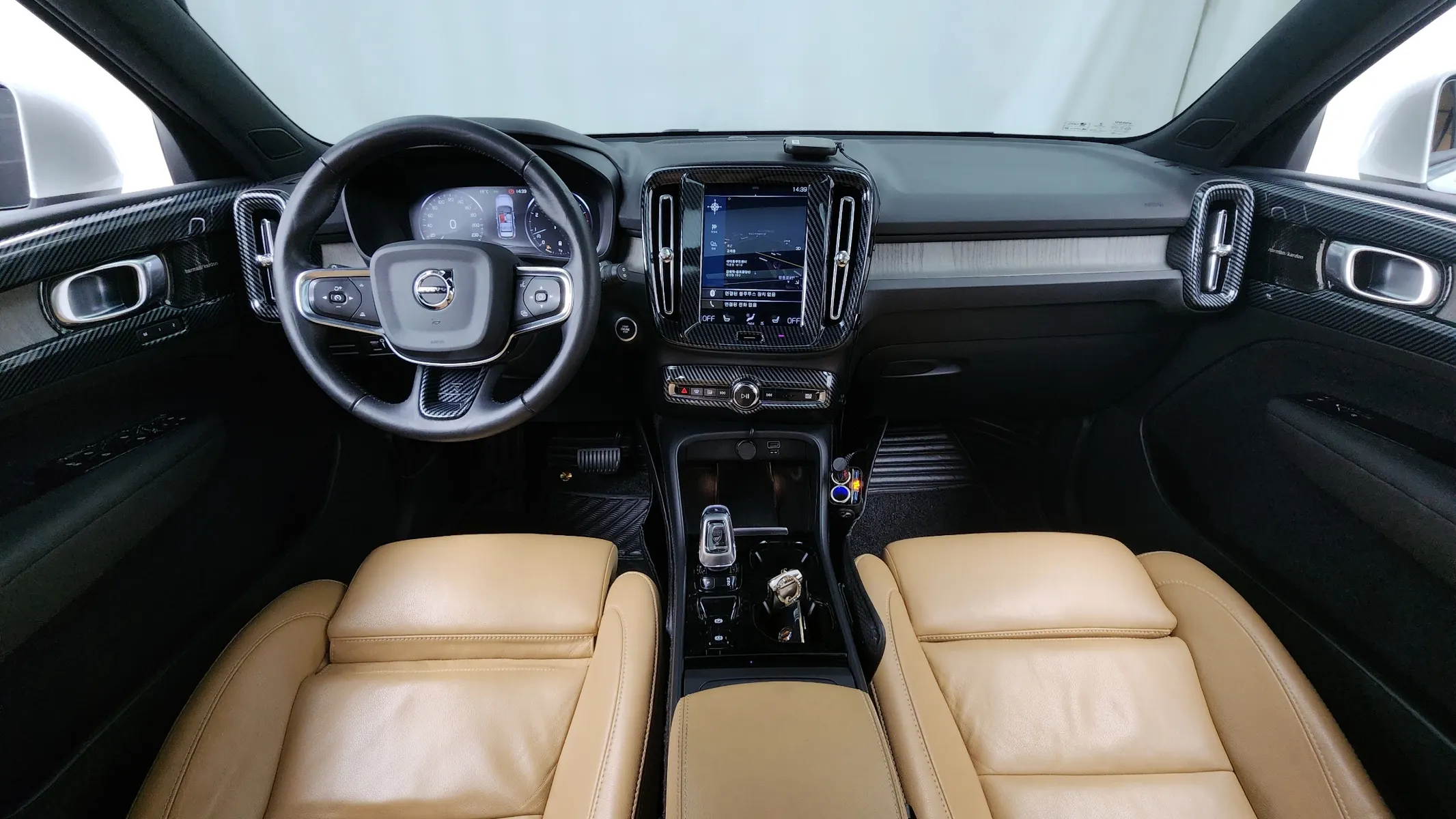 Volvo XC40 B4 2020 4/5