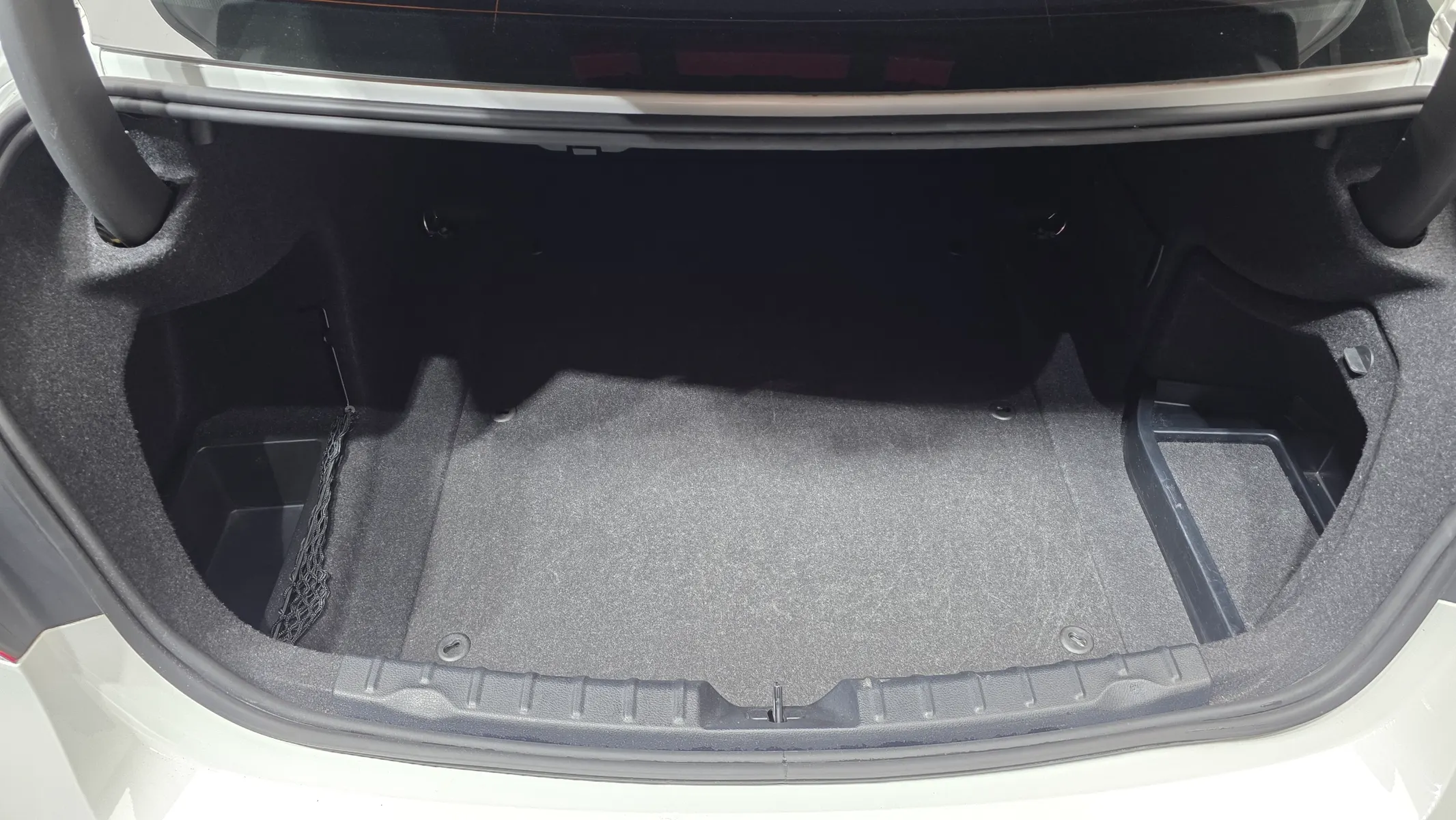 BMW 3 Series (F30) 320d ED 2015 20/21