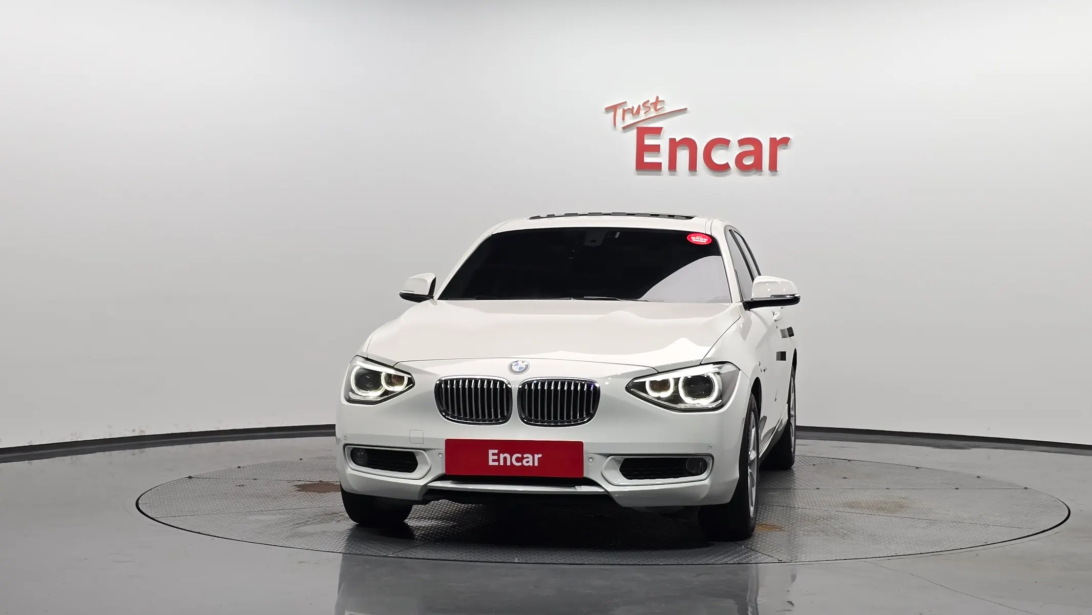 BMW 1 Series (F20) 118d 1 5 2014 3/21