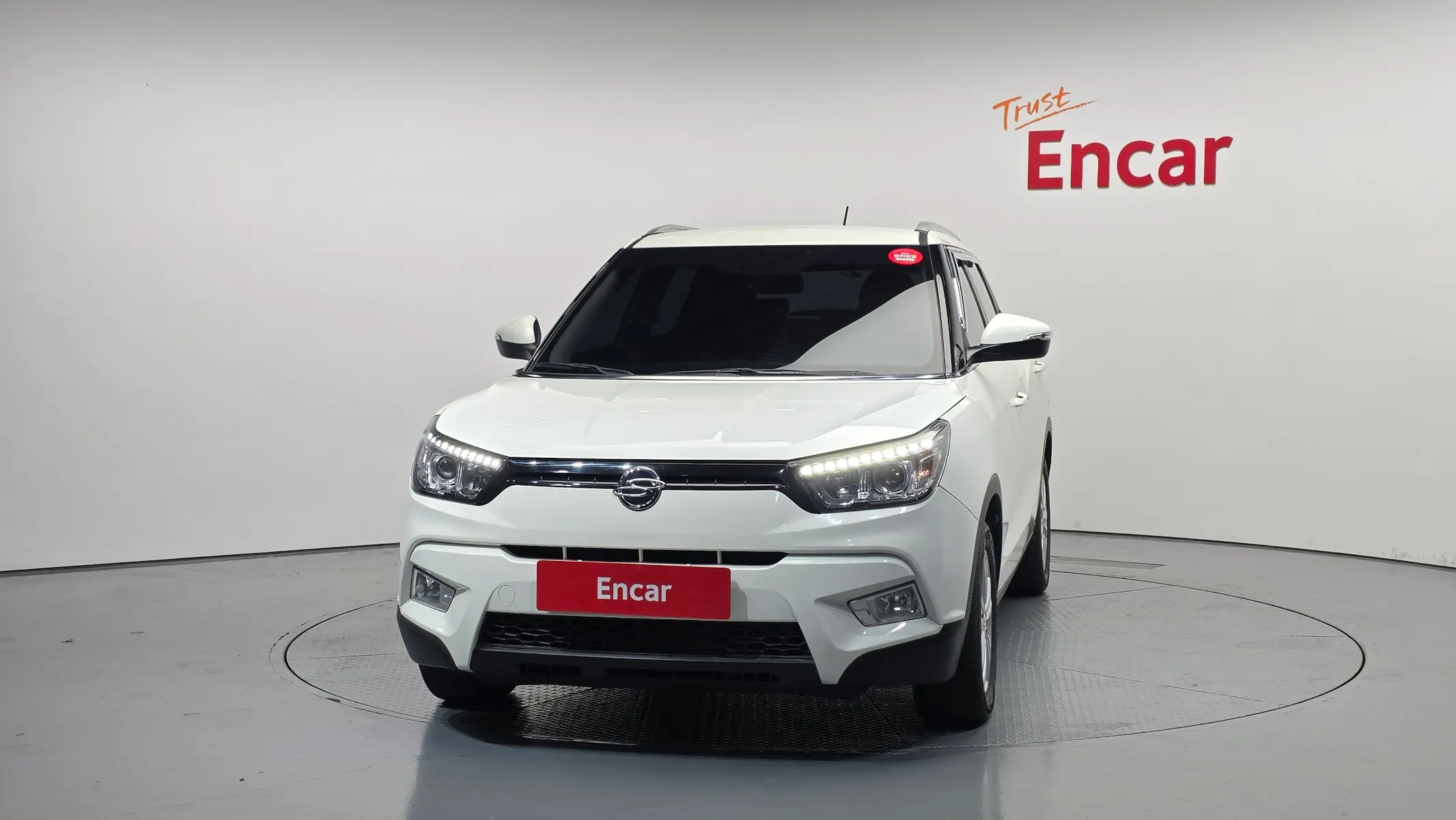 KG Mobility Tivoli VX 2WD 2016 2/5