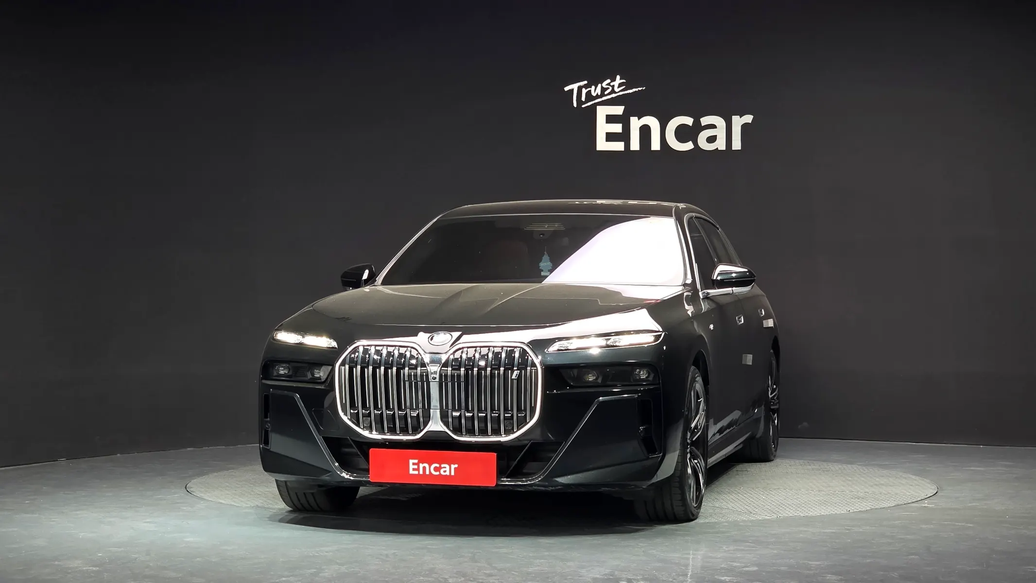 BMW i7 (G70) xDrive 60 M 2023 3/36
