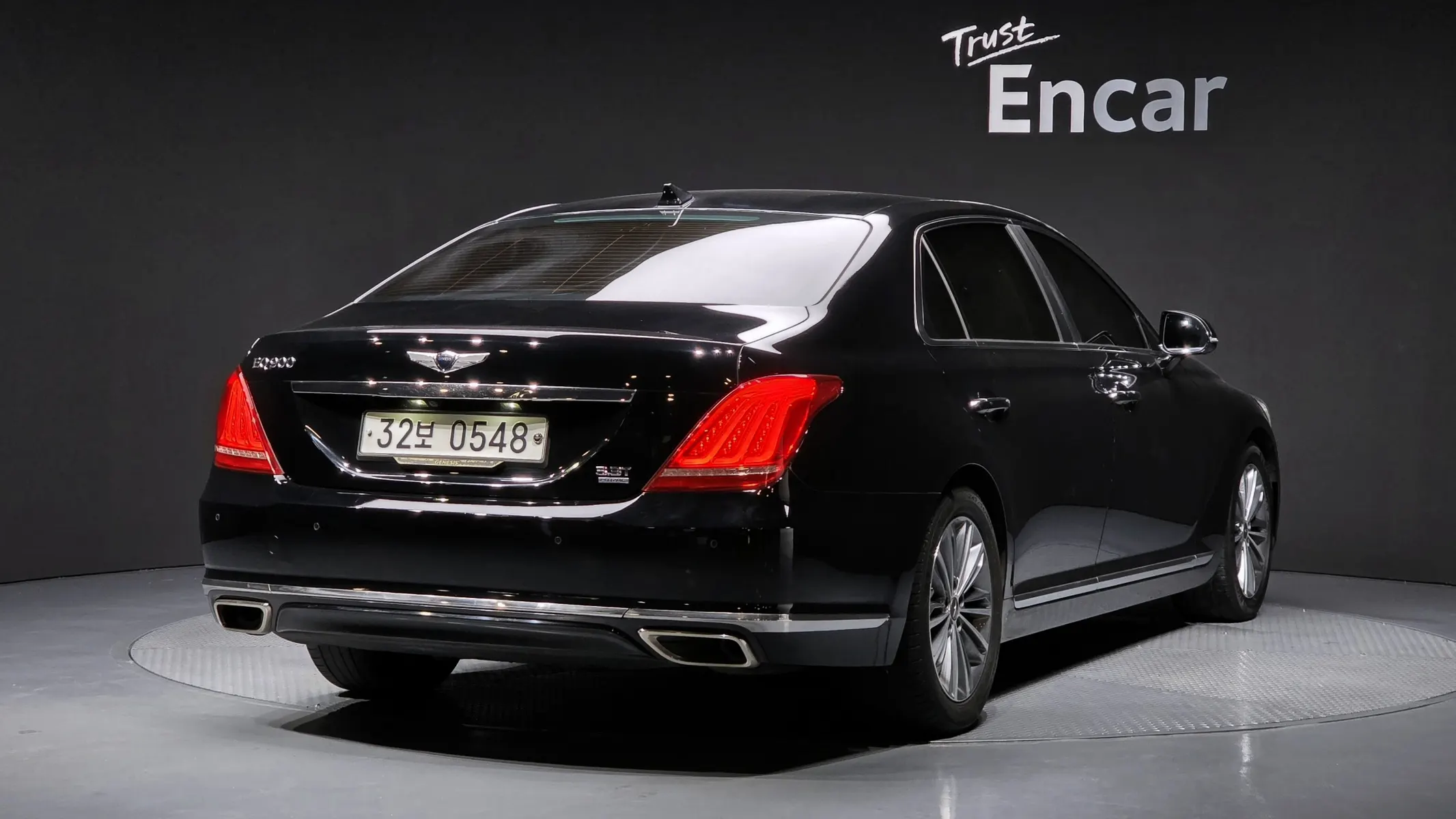 Genesis EQ900 3.3 T-GDI AWD 2016 2/36