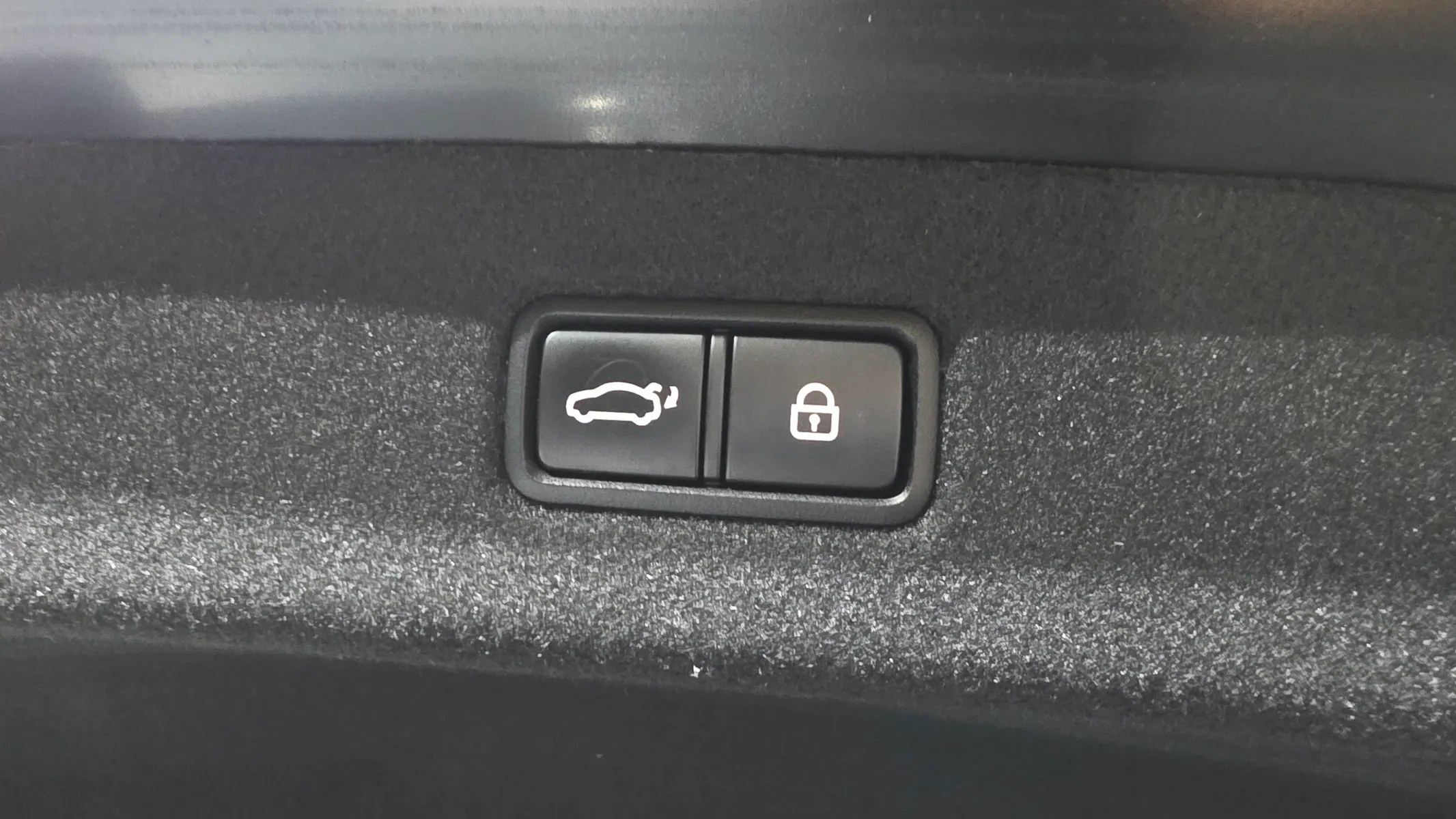 Genesis EQ900 3.3 T-GDI AWD 2016 35/36