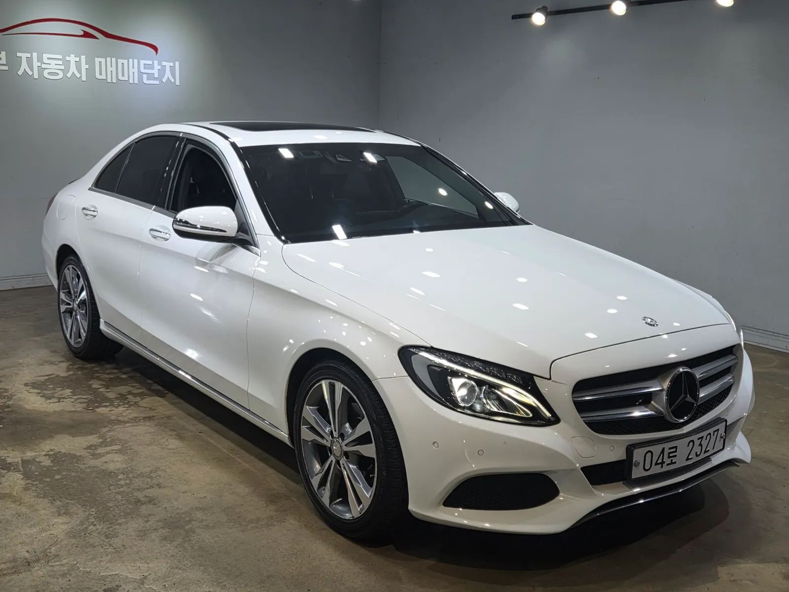Mercedes-Benz C-Class W205 C220 d 2017 2/21