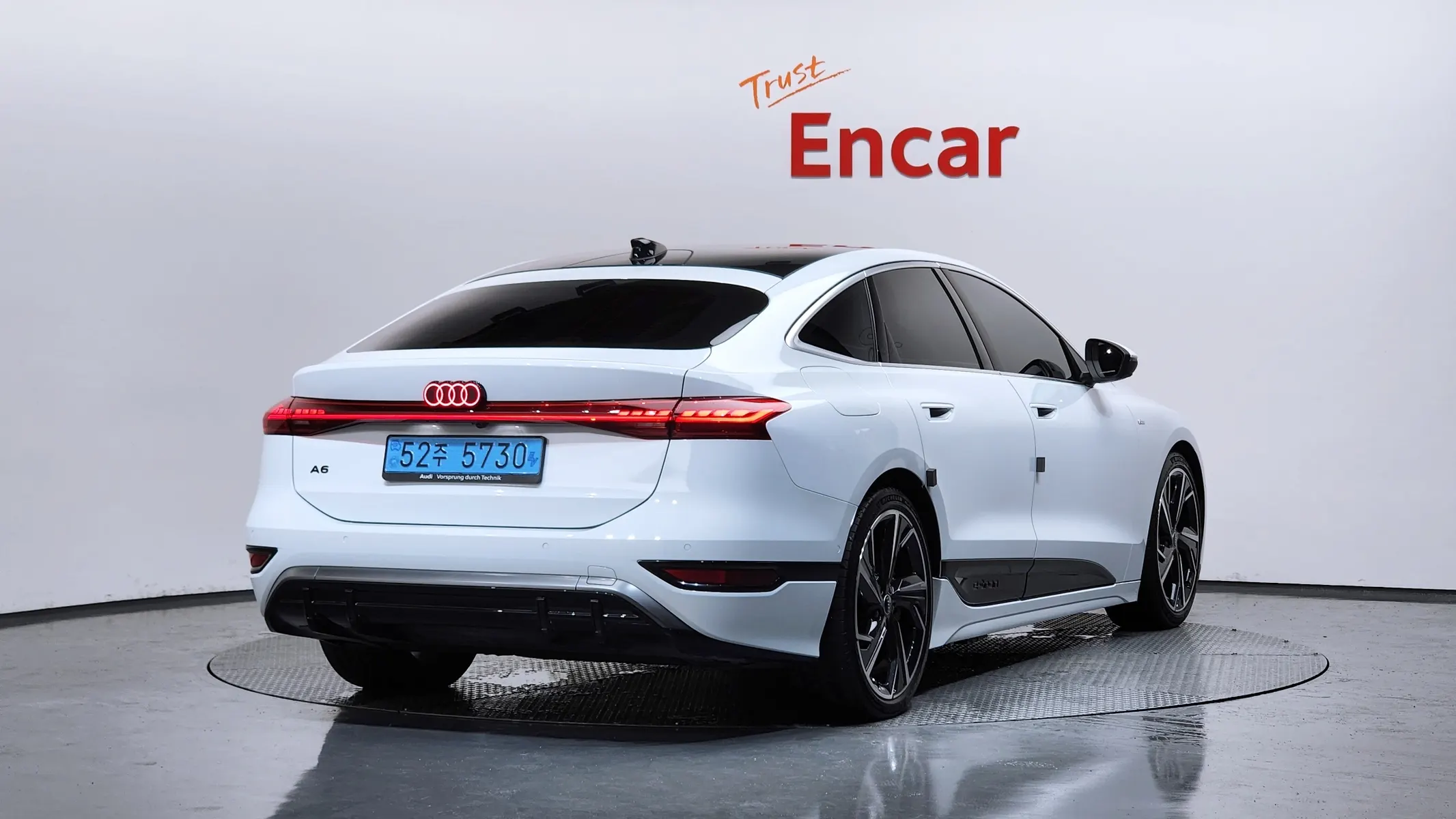 Audi A6 e- S Line 2025 2/37