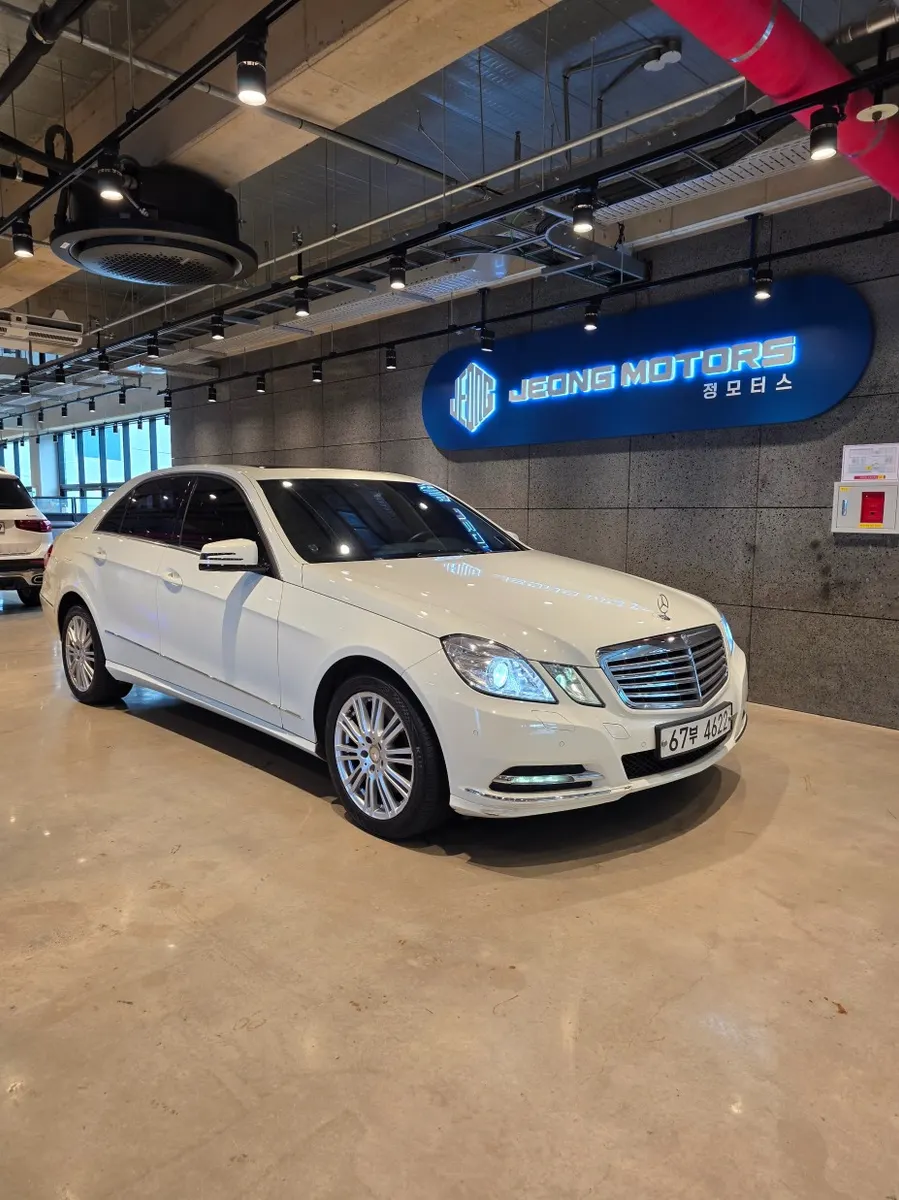 Mercedes-Benz E-Class W212 E300 2011 2/26