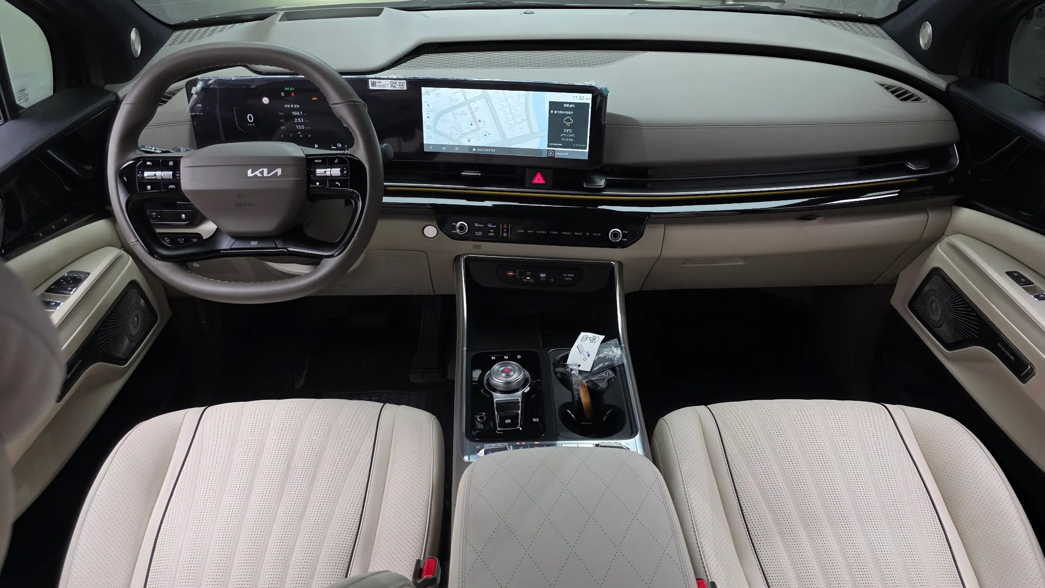 Kia 4 HEV 9 () 2025 4/5