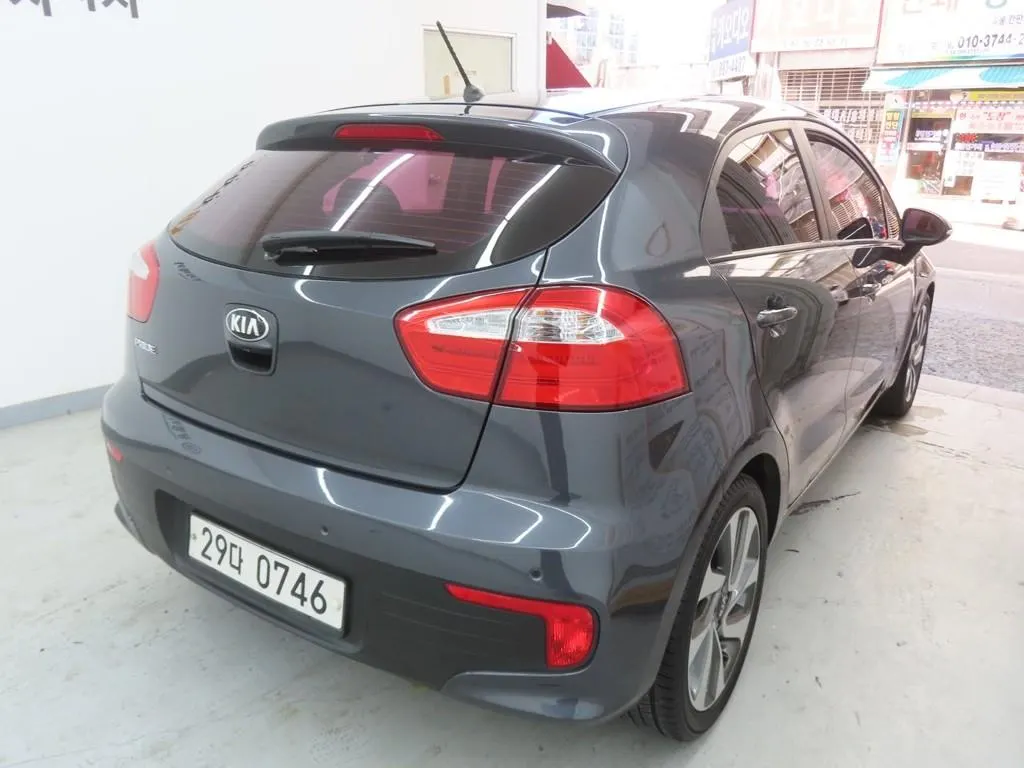 Kia 프라이드 5DR 1.6 GDI 2015 3/19