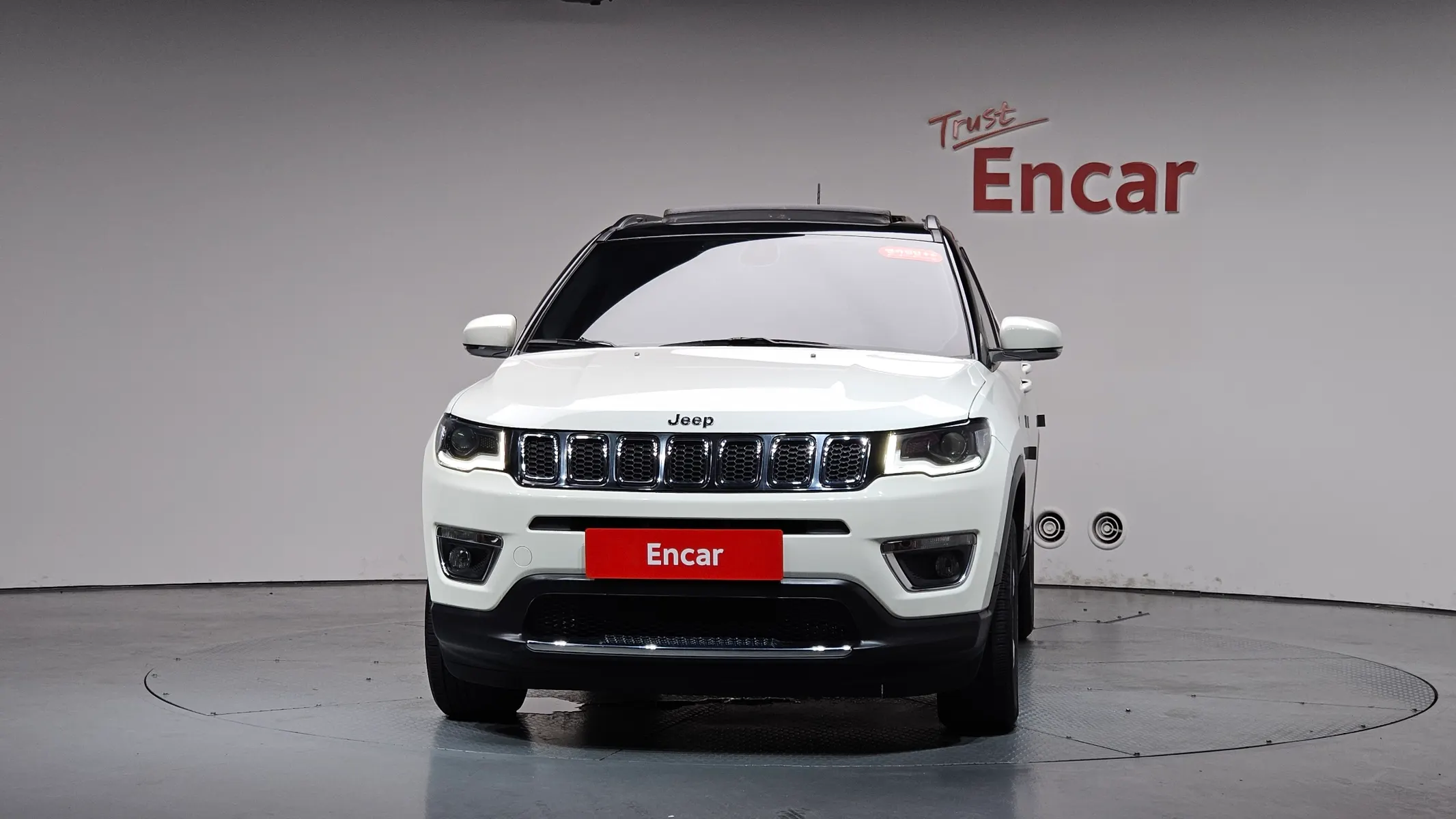 Jeep 2 2.4 AWD 2019 2/5