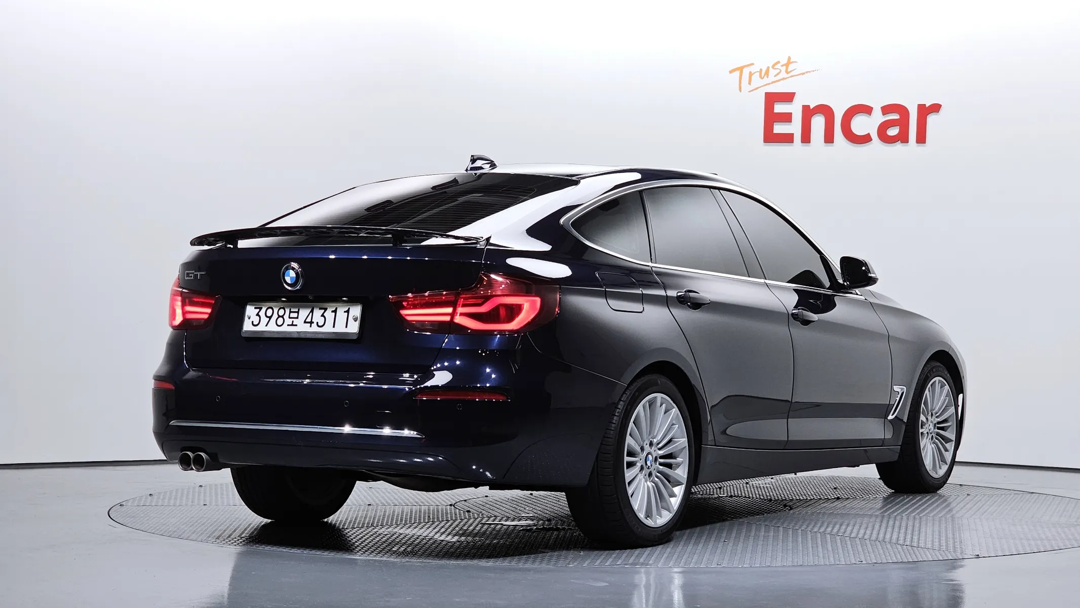 BMW 3 Series GT (F34) GT 320d 2020 2/35