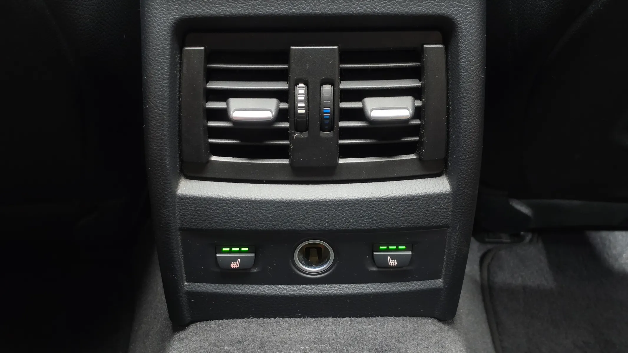 BMW 4 Series (F32) 420d xDrive 2014 20/21