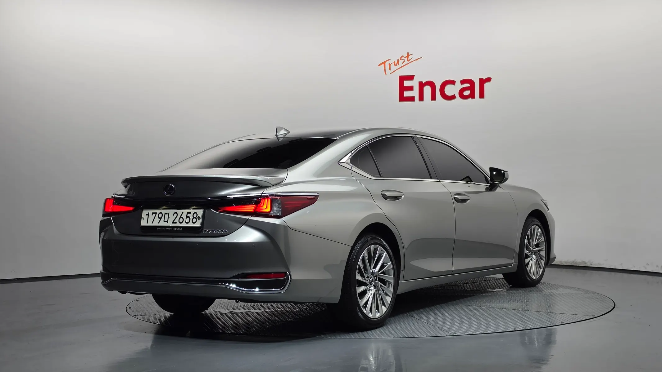 Lexus ES300h 7 2022 2/38