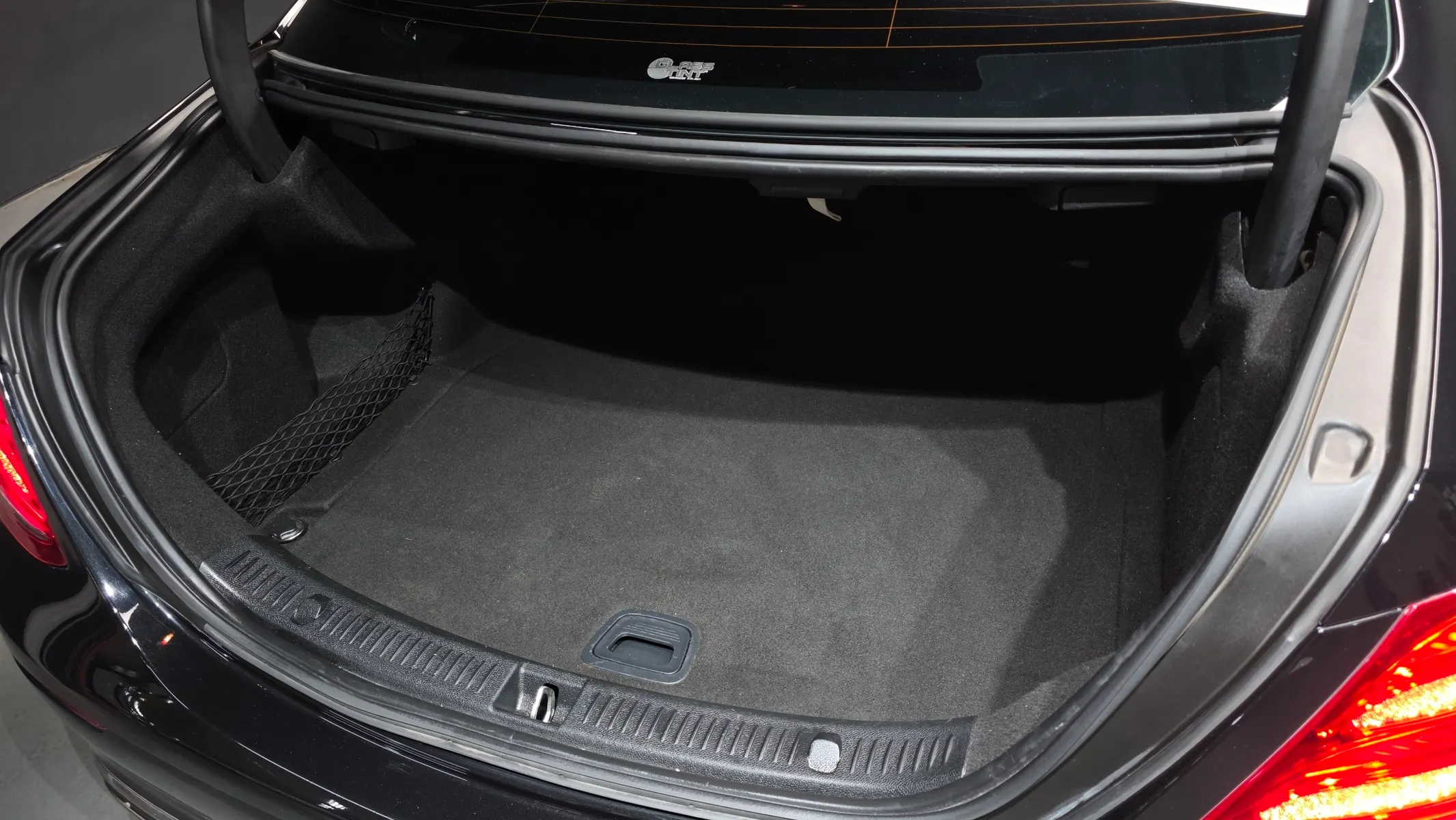Mercedes-Benz E-Class W213 E300 2019 32/33