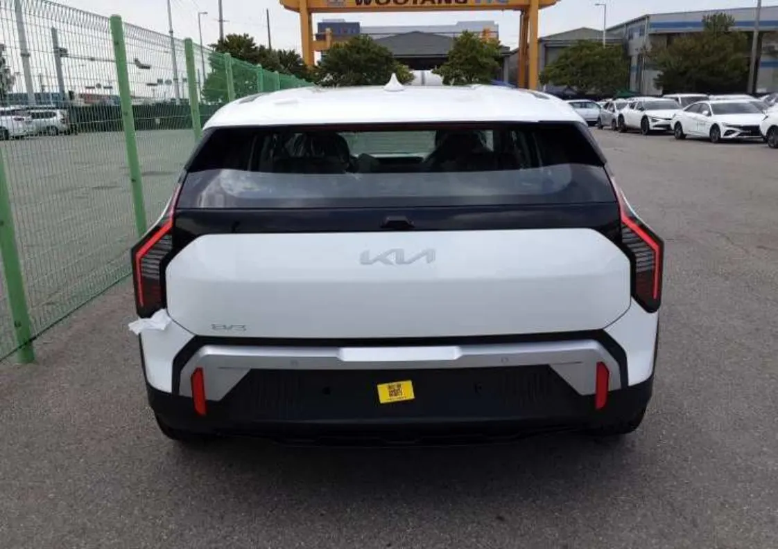 Kia EV3 2WD 2026 2/5