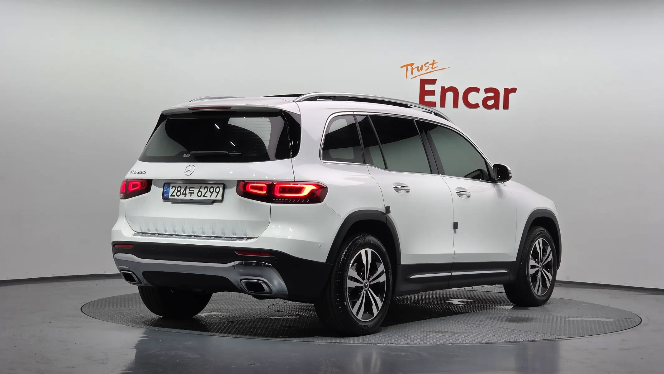 Mercedes-Benz GLB-Class X247 GLB220 2020 2/30