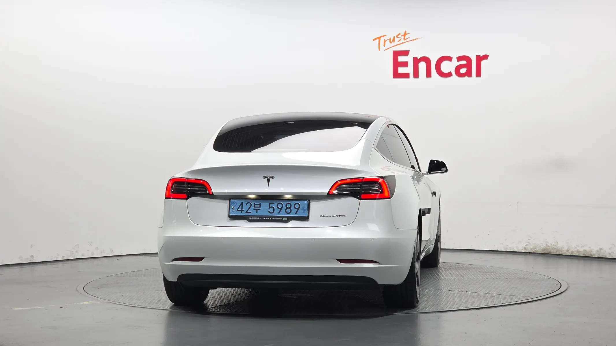 Tesla 3 AWD 2020 3/5