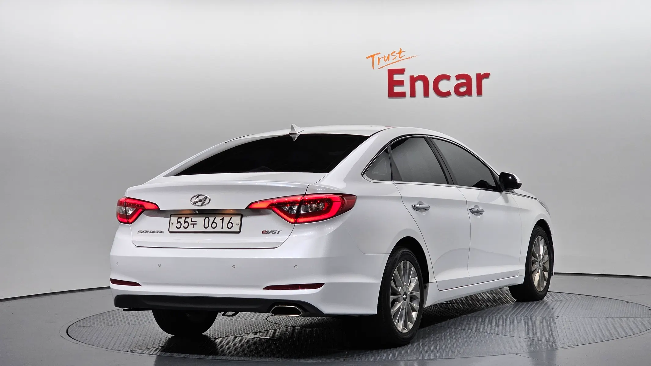 Hyundai LF 1.7 2015 2/34