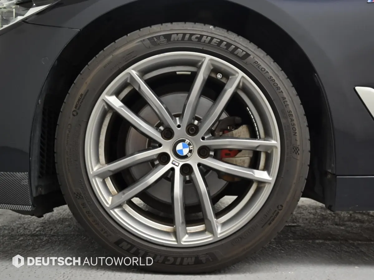 BMW 5 Series (G30) 520d xDrive M 2017 20/21