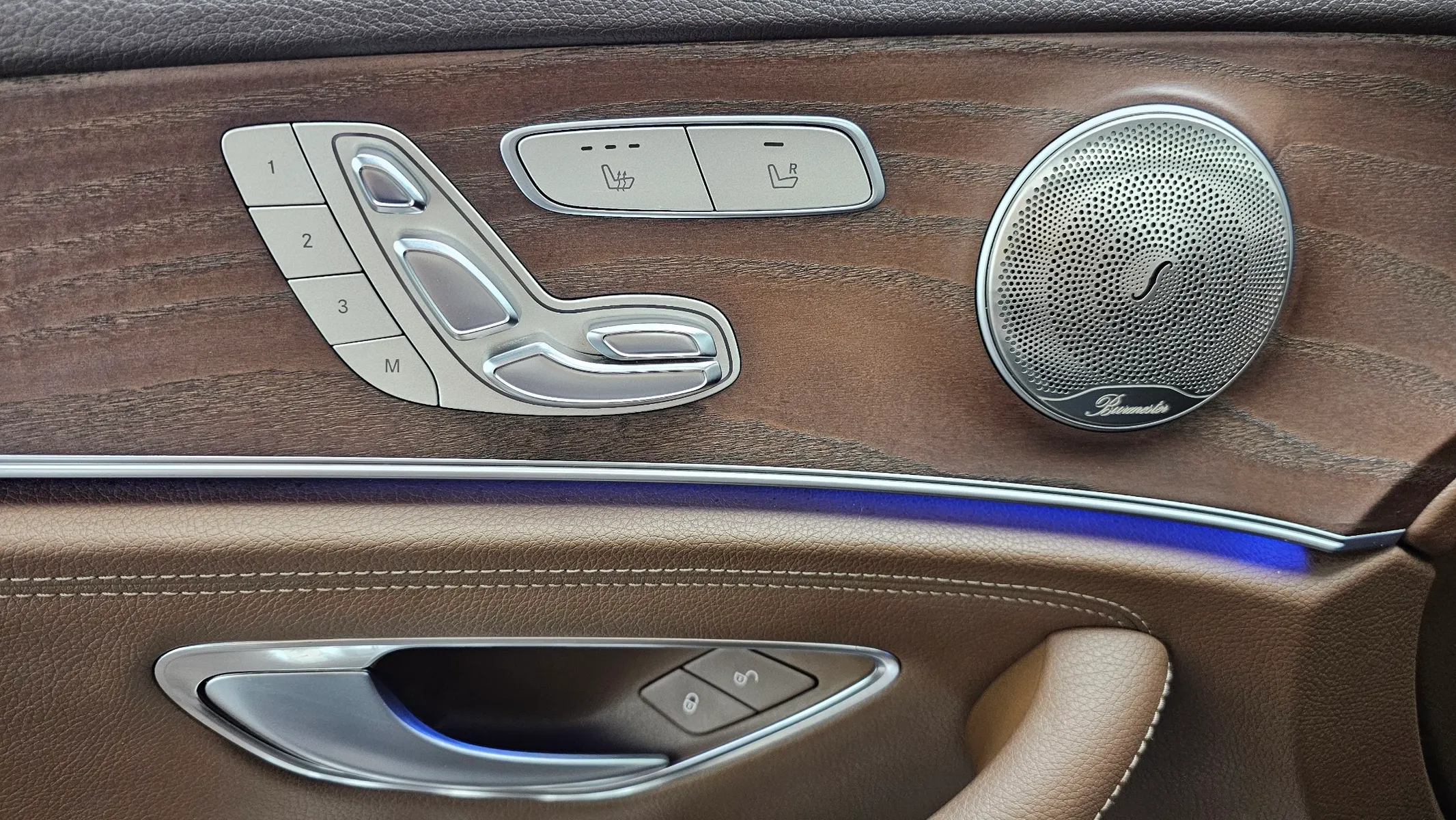 Mercedes-Benz E-Class W213 E220d 2016 34/35