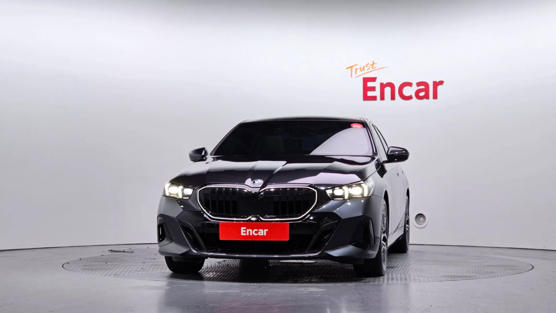 BMW 5 Series (G60) 520i M 2025 3/32